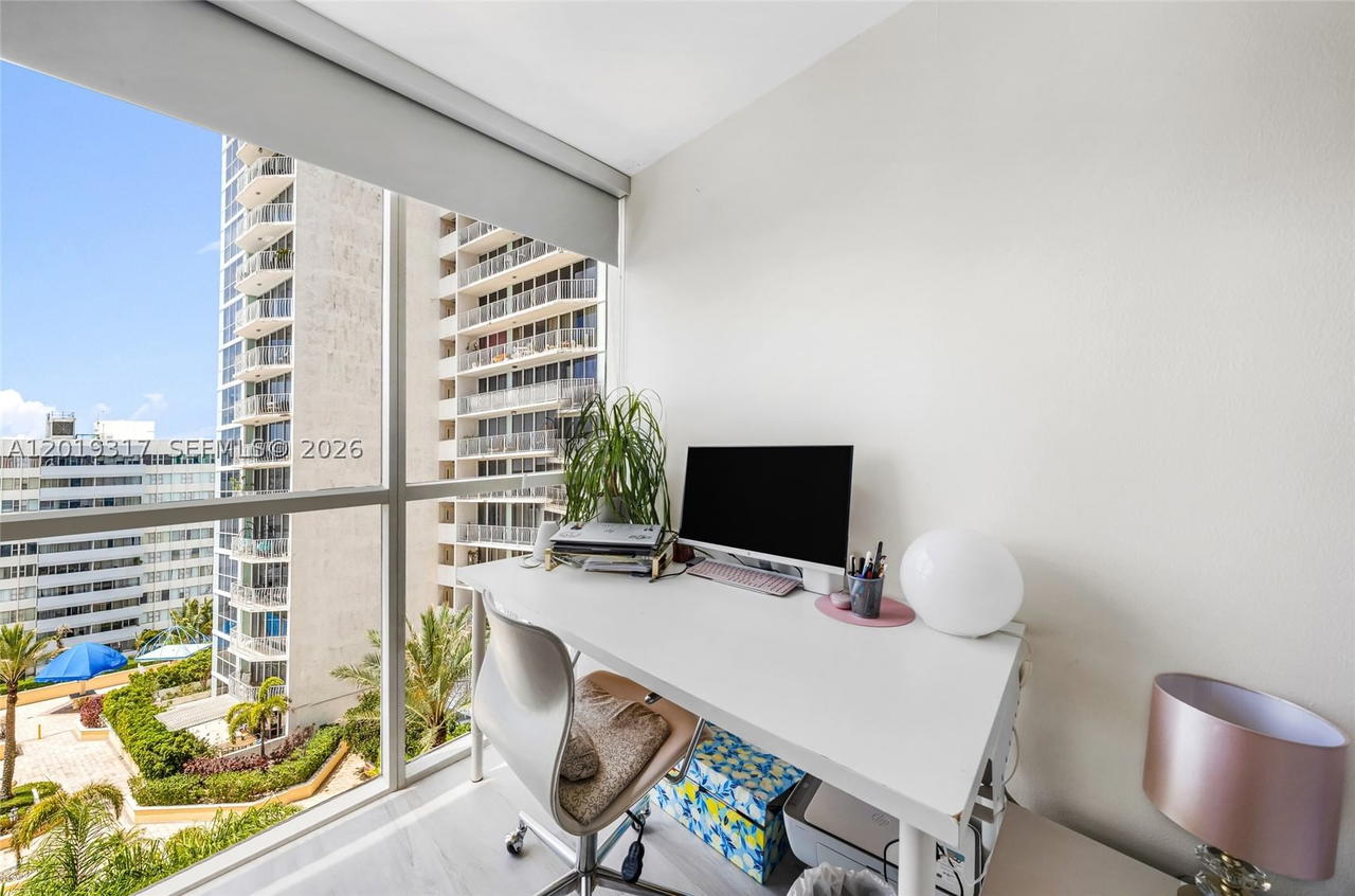 Real estate property located at 7601 Treasure Dr #923, Miami-dade, The Grandview Palace Cond, North Bay Village, FL