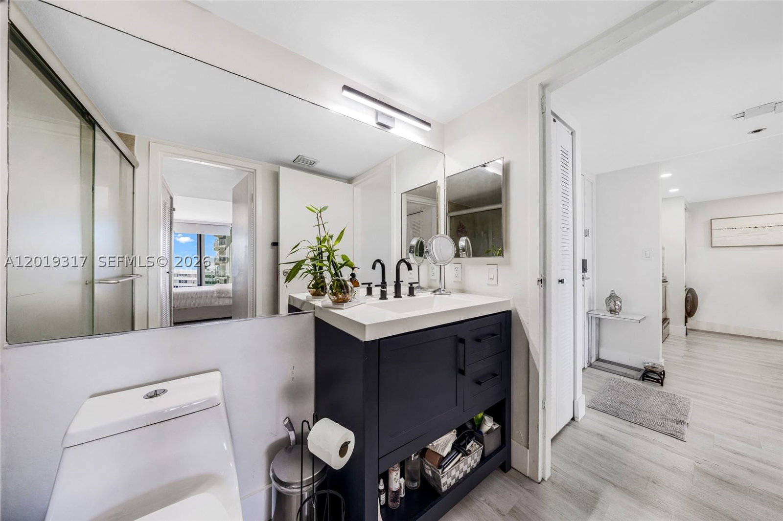 Real estate property located at 7601 Treasure Dr #923, Miami-dade, The Grandview Palace Cond, North Bay Village, FL