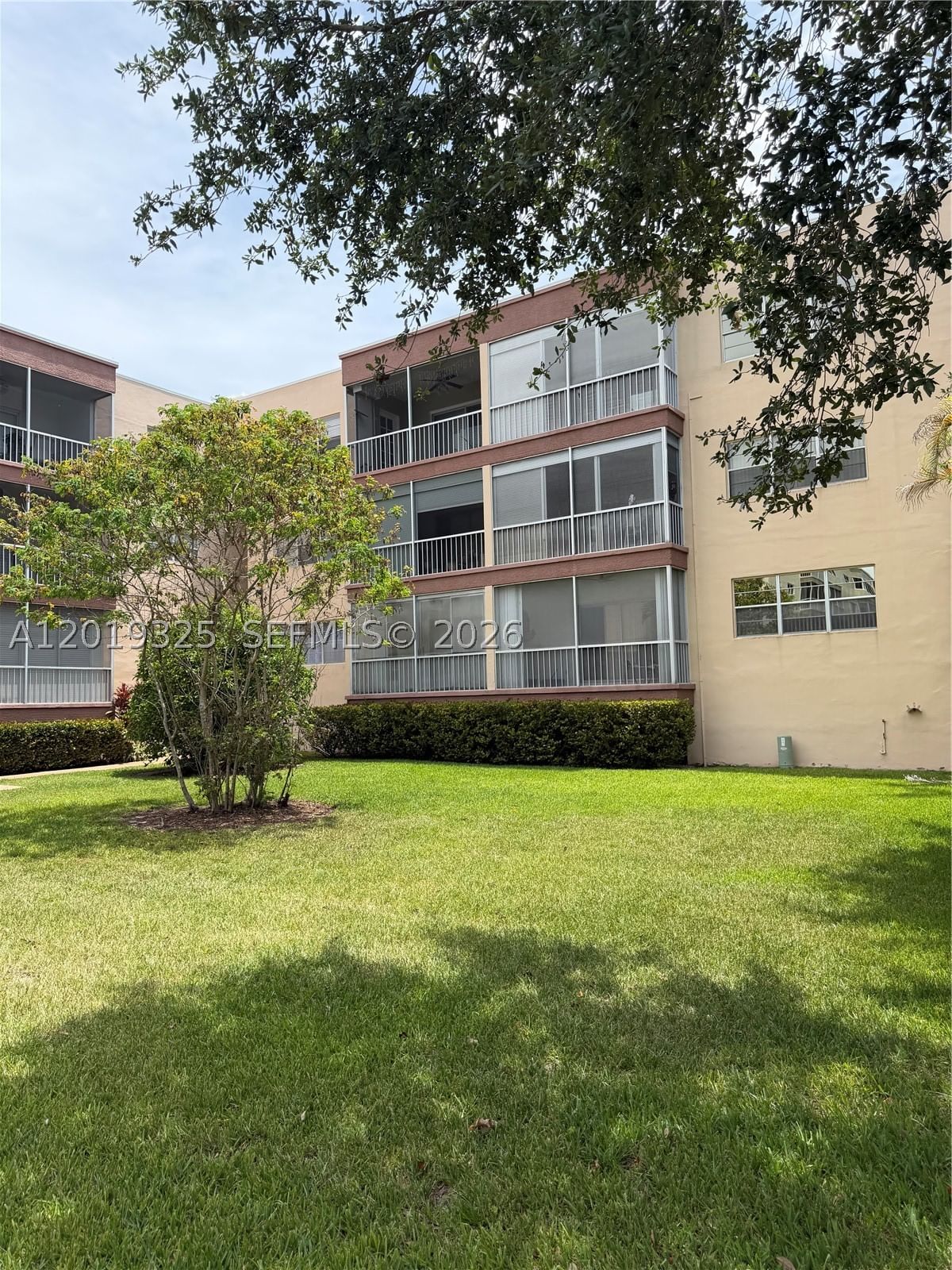 Real estate property located at 6701 Cypress Rd #109, Broward, Plantation Terrace Condo, Plantation, FL