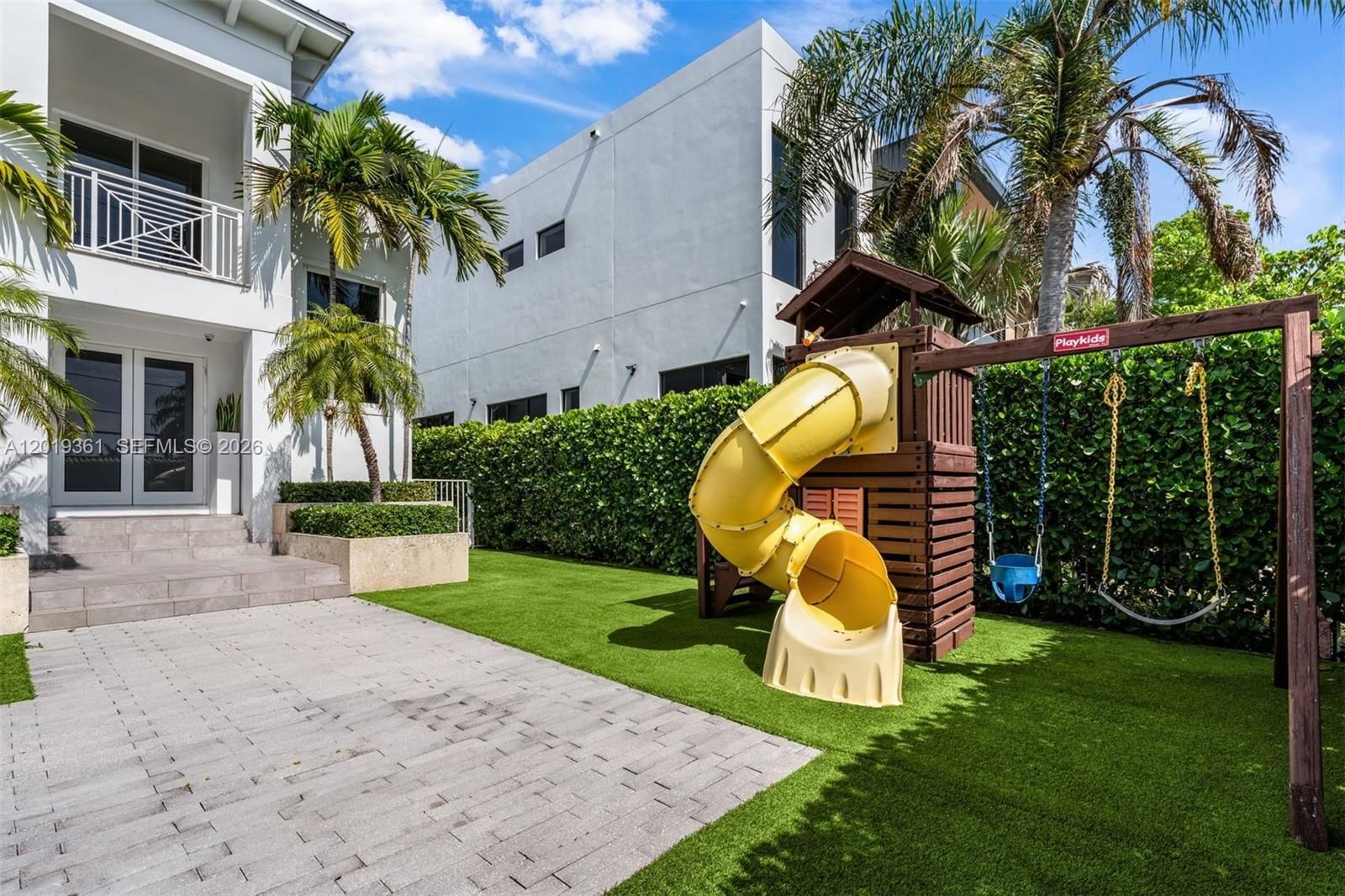 Real estate property located at 13040 Bayshore Dr, Miami-dade, Coronado Harbor, North Miami, FL