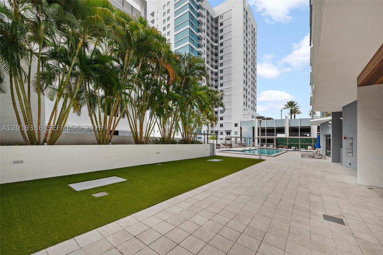 Real estate property located at 1010 2nd Ave #1709, Miami-dade, Brickell Ten Condo, Miami, FL