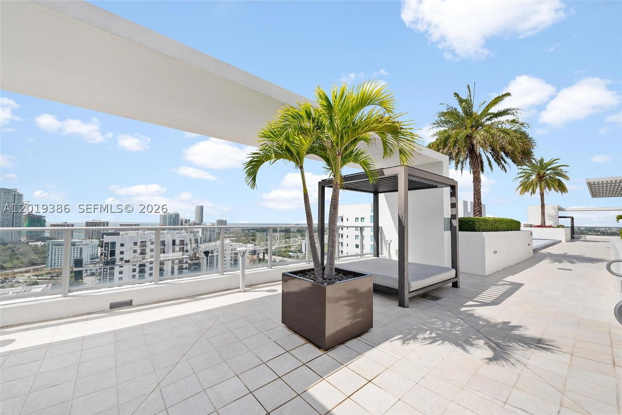 Real estate property located at 1010 2nd Ave #1709, Miami-dade, Brickell Ten Condo, Miami, FL