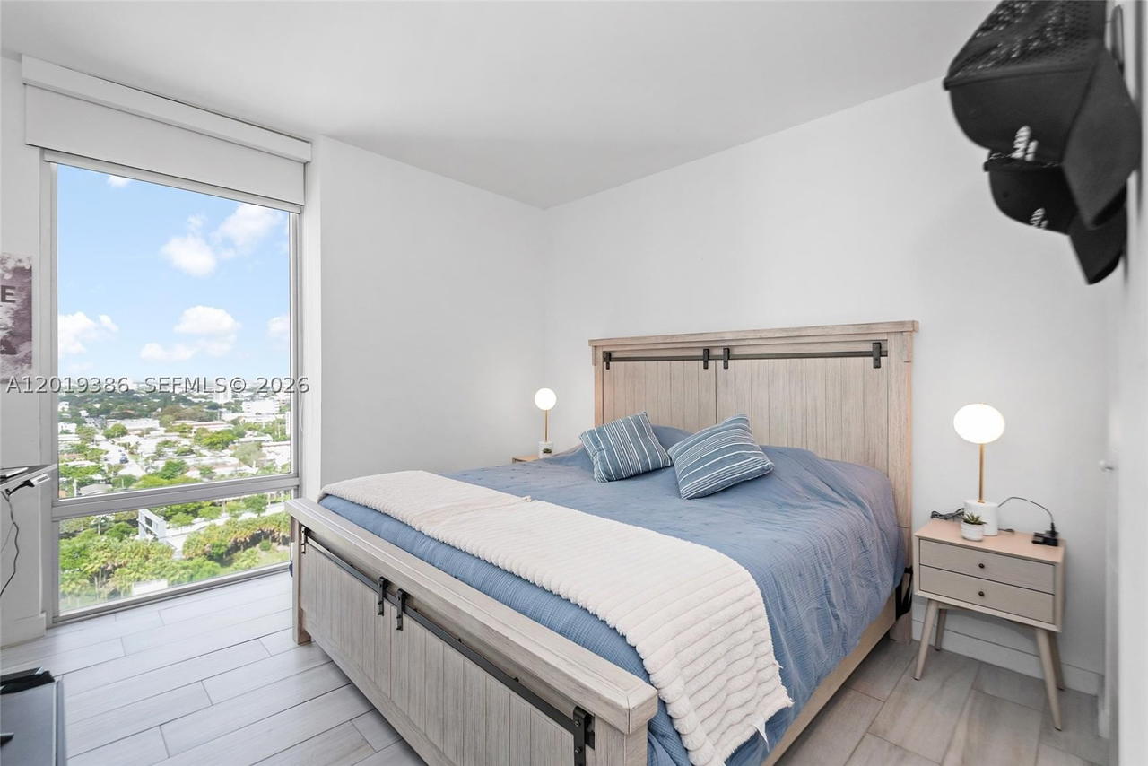 Real estate property located at 1010 2nd Ave #1709, Miami-dade, Brickell Ten Condo, Miami, FL