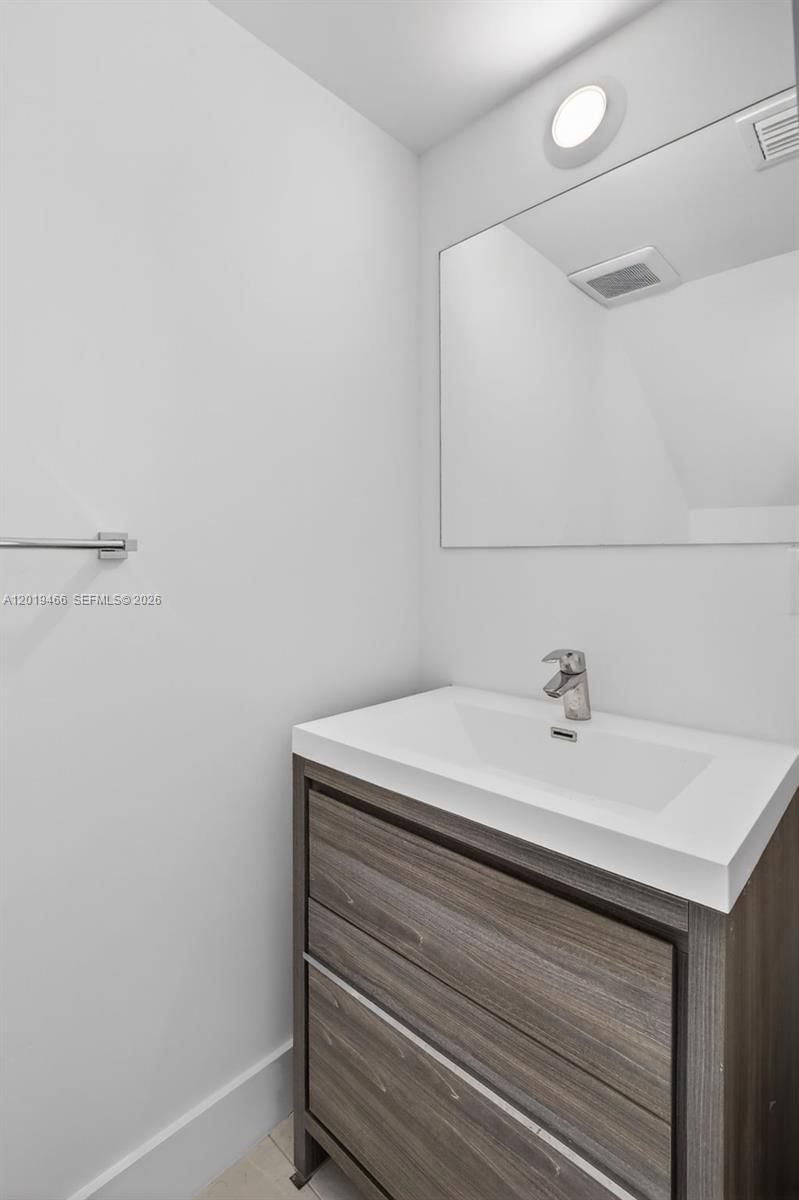Real estate property located at 4101 Oak Pl, Broward, Oaks Place, Dania Beach, FL