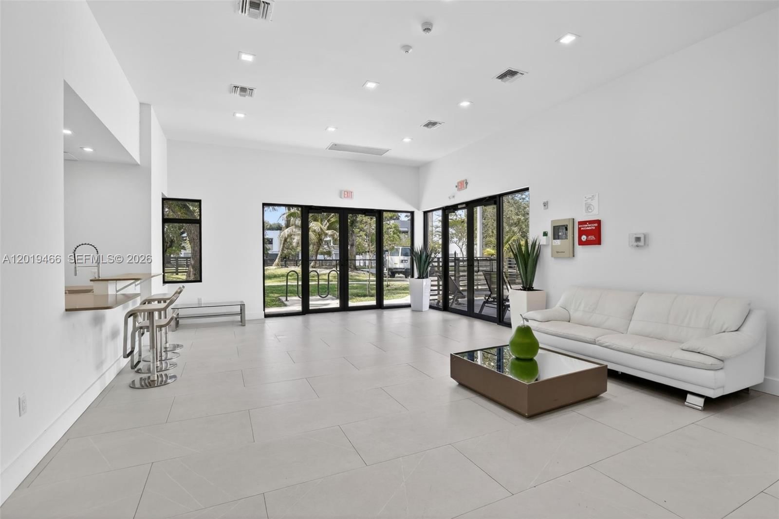 Real estate property located at 4101 Oak Pl, Broward, Oaks Place, Dania Beach, FL