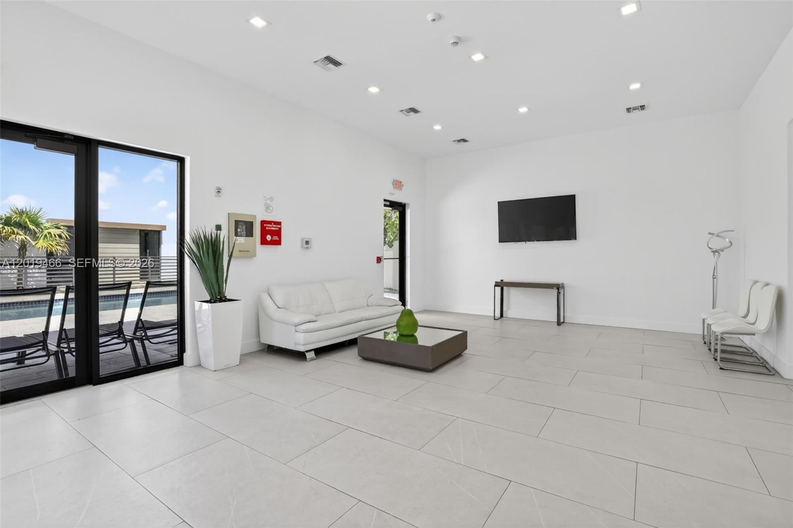 Real estate property located at 4101 Oak Pl, Broward, Oaks Place, Dania Beach, FL