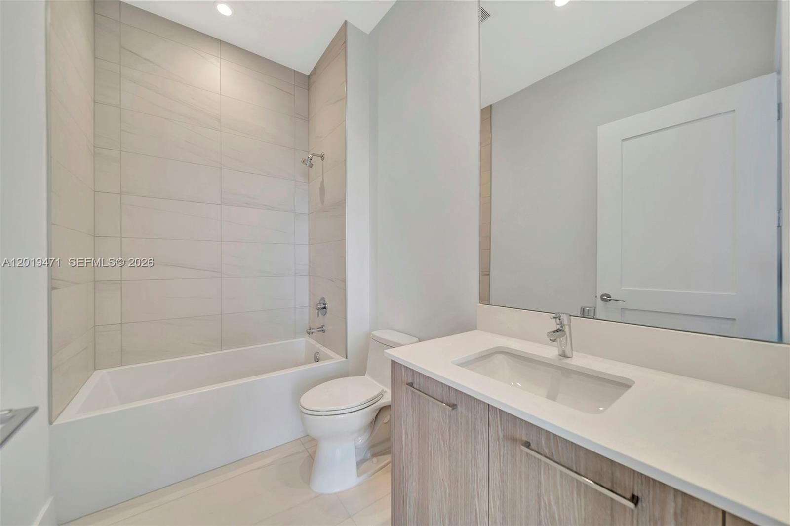 Real estate property located at 153 Seabreeze #403, Broward, Selene Oceanfront Res, Fort Lauderdale, FL