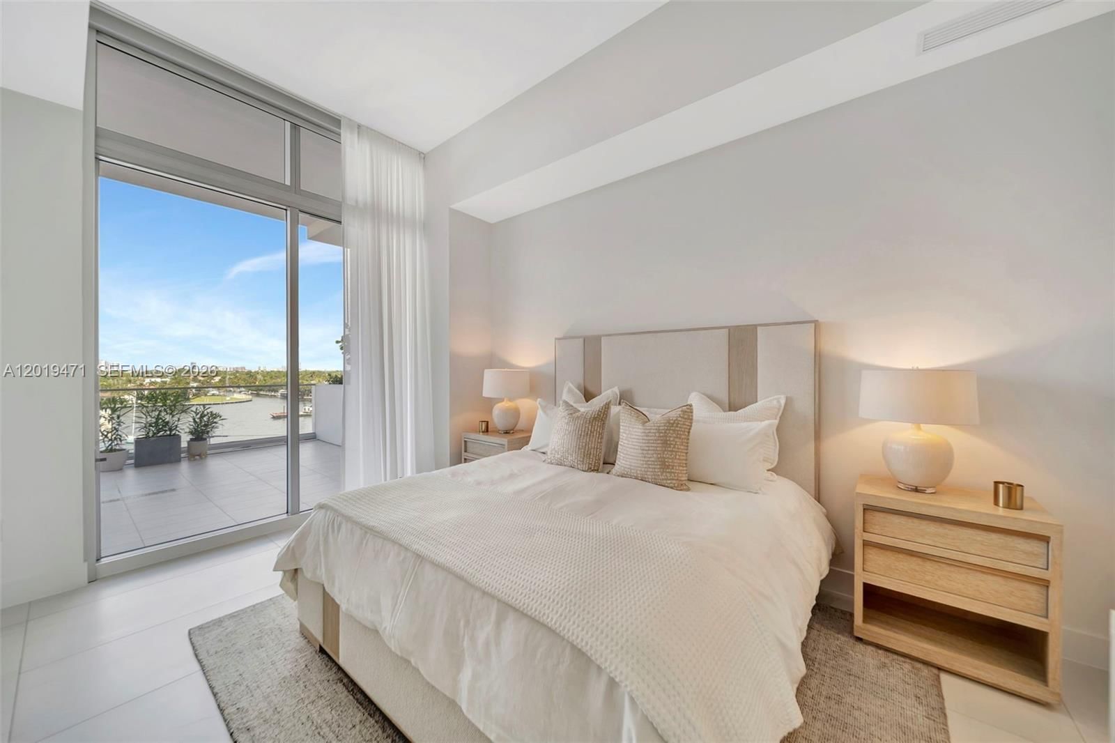Real estate property located at 153 Seabreeze #403, Broward, Selene Oceanfront Res, Fort Lauderdale, FL