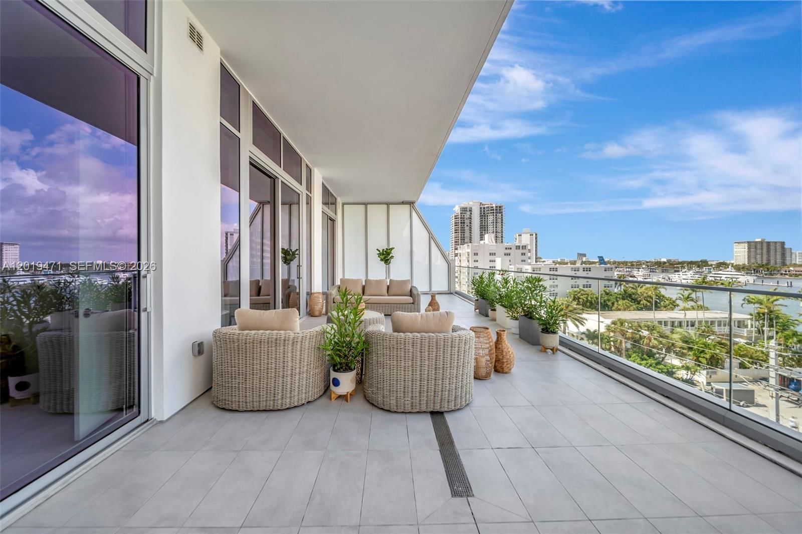 Real estate property located at 153 Seabreeze #403, Broward, Selene Oceanfront Res, Fort Lauderdale, FL