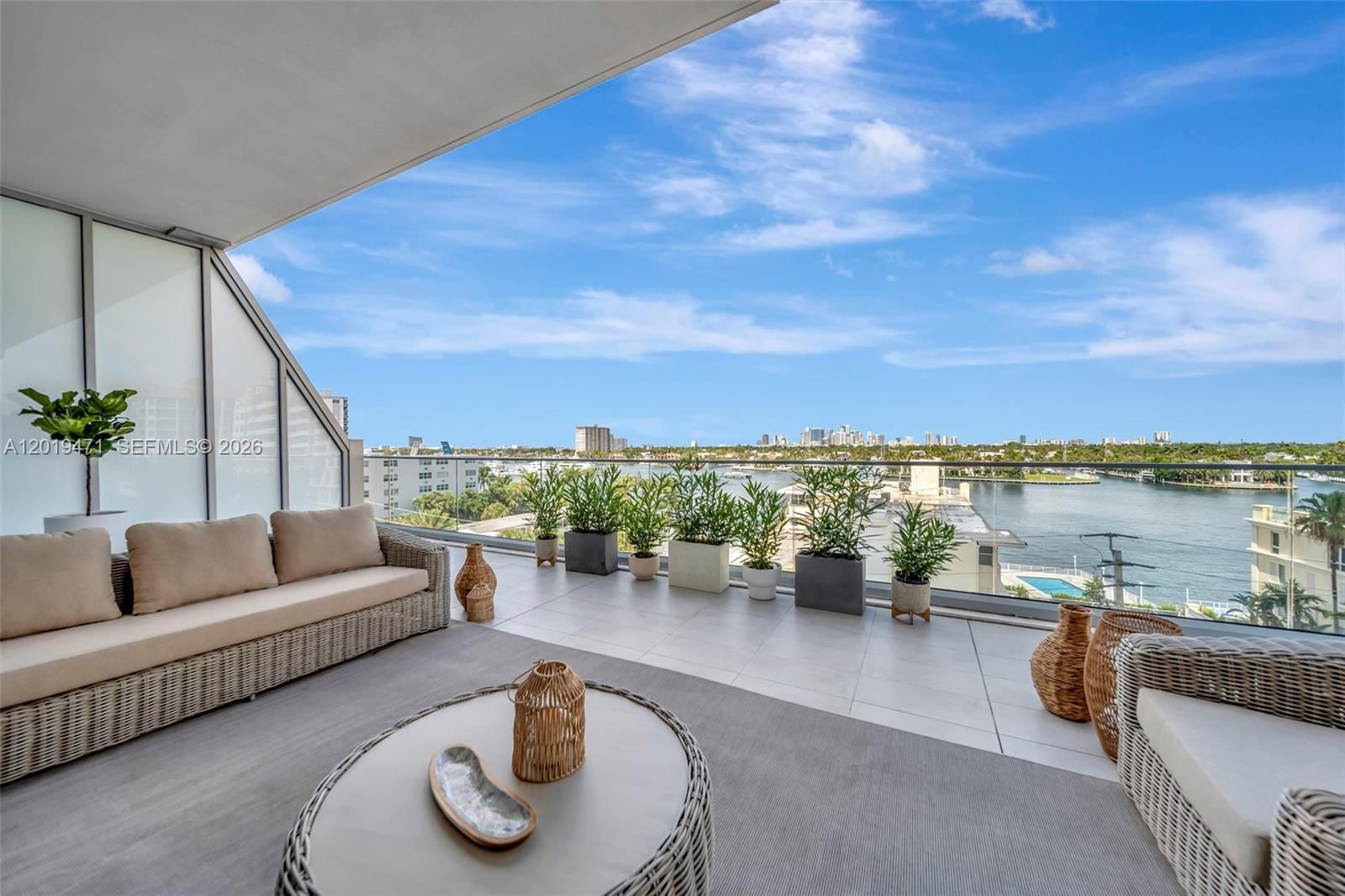 Real estate property located at 153 Seabreeze #403, Broward, Selene Oceanfront Res, Fort Lauderdale, FL