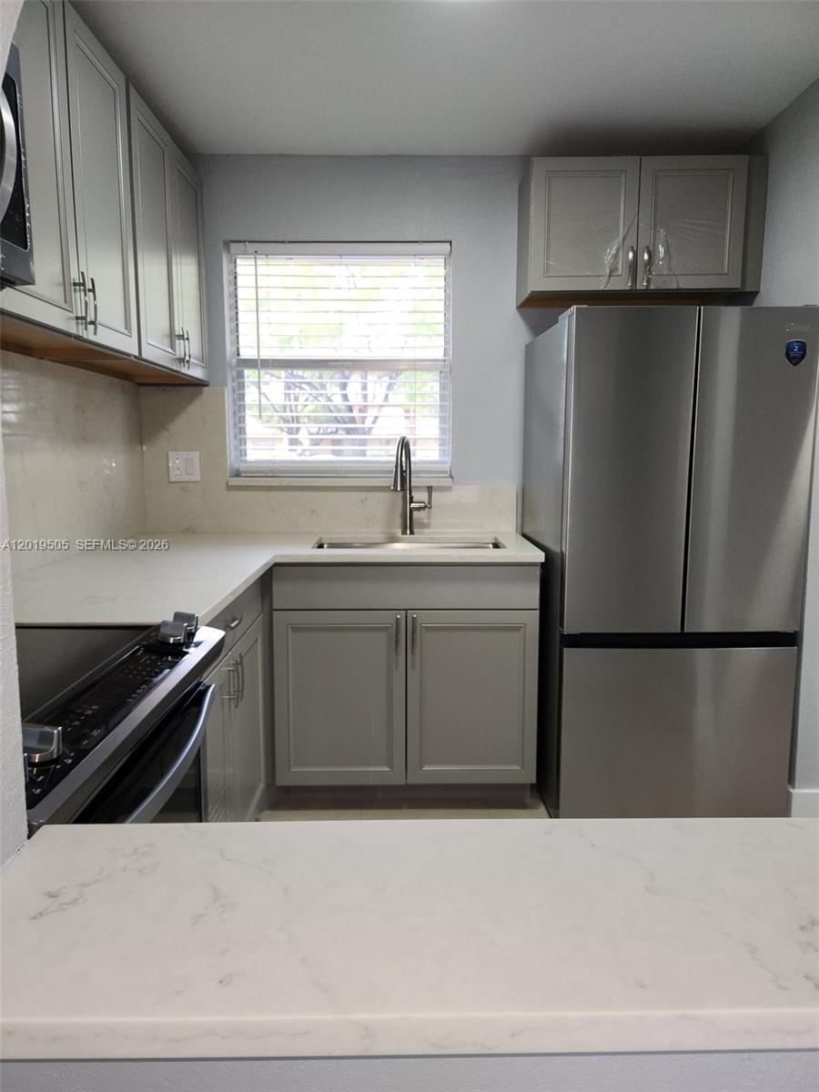Real estate property located at 2811 Pine Island Rd #107, Broward, Sunrise Lakes 71 Condo, Sunrise, FL