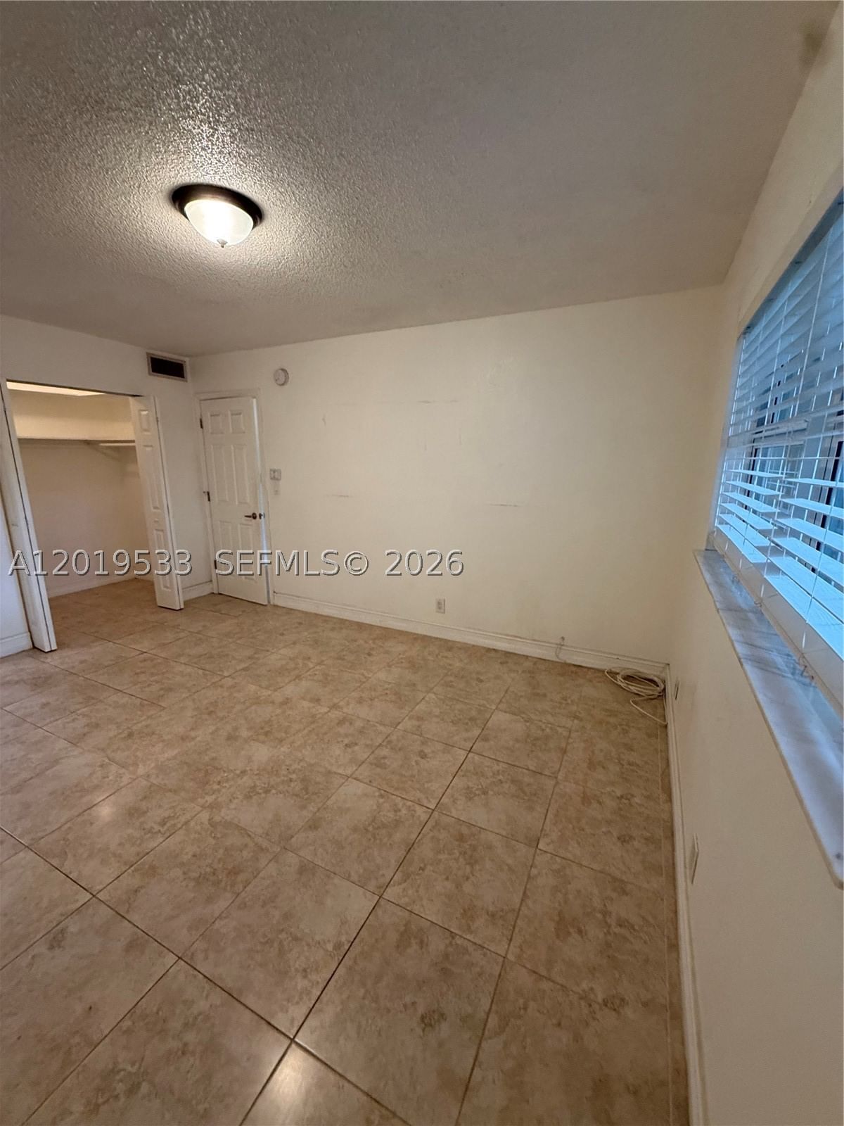 Real estate property located at 5131 Oakland Park Blvd #106, Broward, Lilac Gardens Condo, Lauderdale Lakes, FL