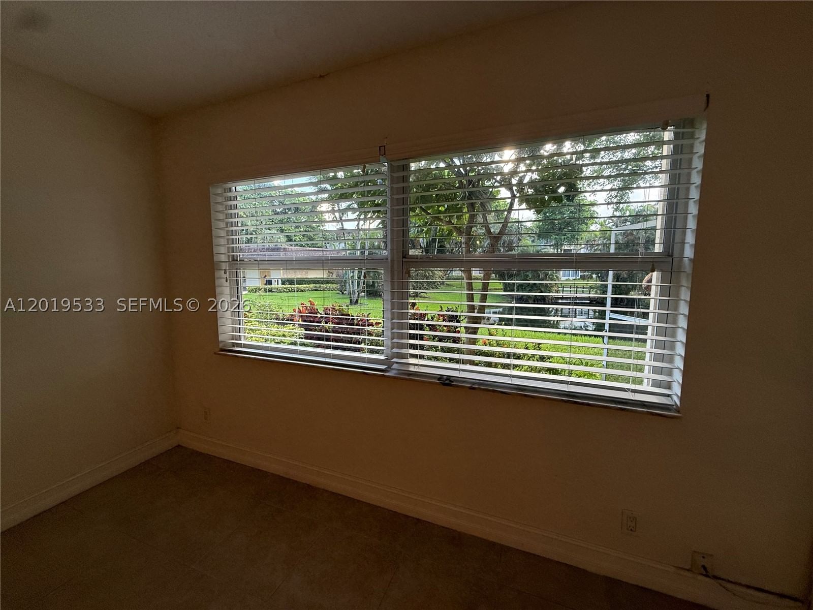 Real estate property located at 5131 Oakland Park Blvd #106, Broward, Lilac Gardens Condo, Lauderdale Lakes, FL
