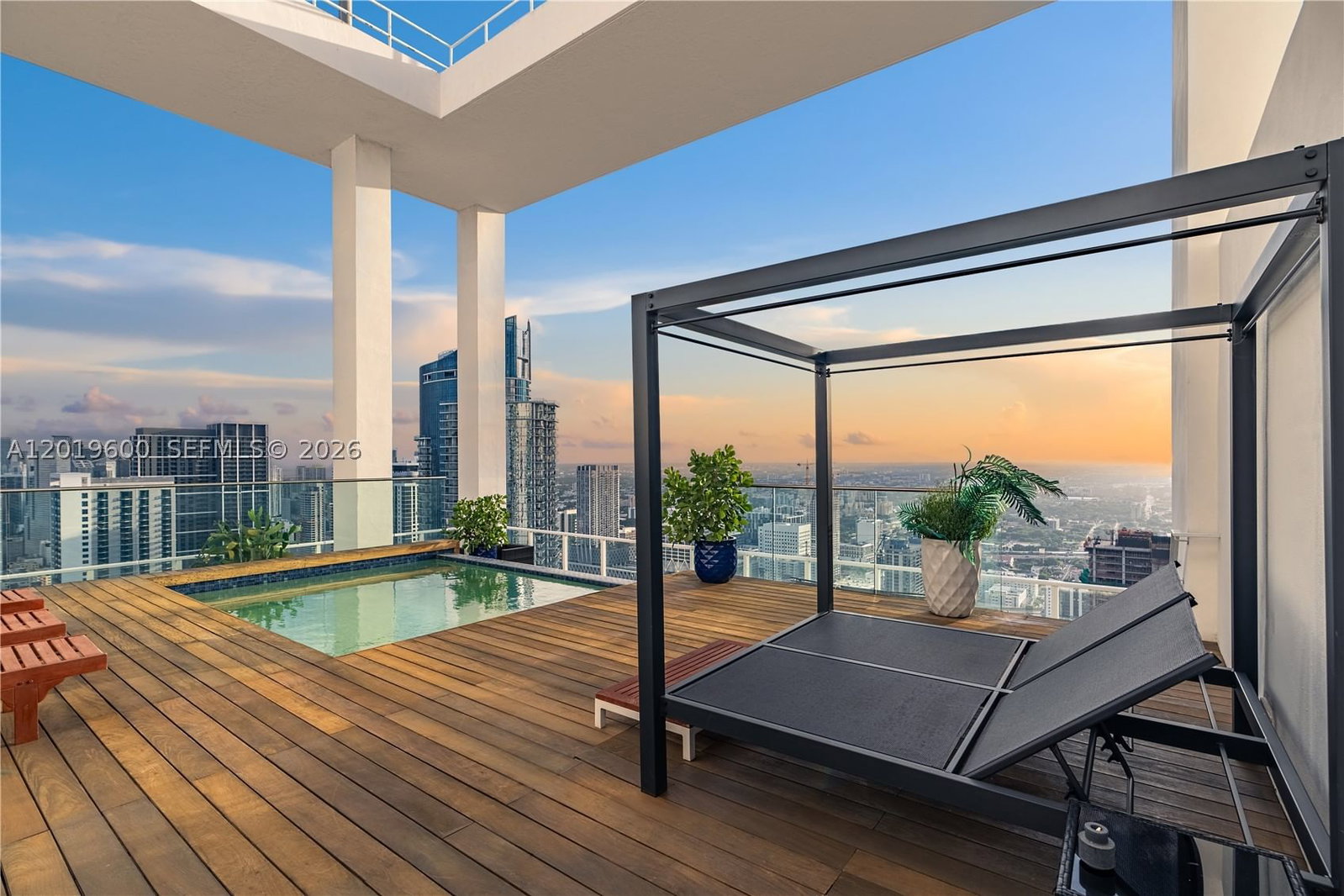 Real estate property located at 1040 Biscayne Blvd #4607, Miami-dade, Ten Museum Pk Residential, Miami, FL