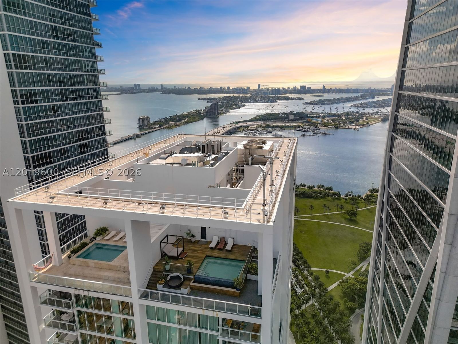 Real estate property located at 1040 Biscayne Blvd #4607, Miami-dade, Ten Museum Pk Residential, Miami, FL