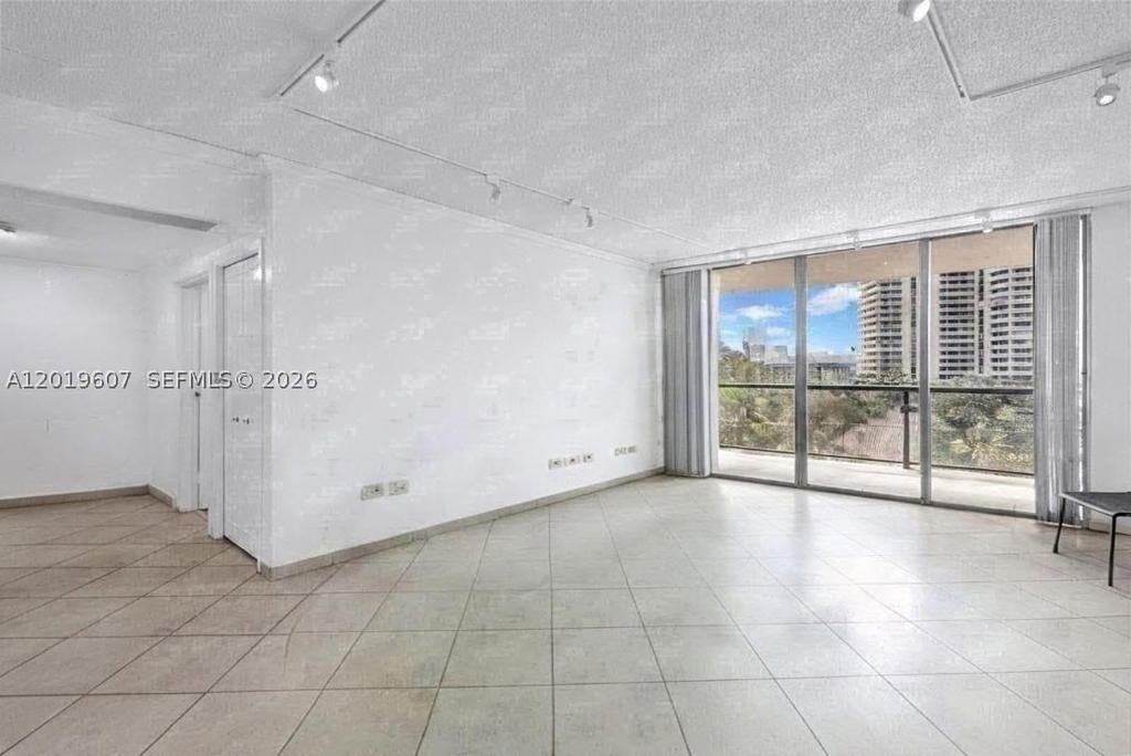 Real estate property located at 19667 Turnberry Way #6C, Miami-dade, Turnberry Isle South Cond, Aventura, FL