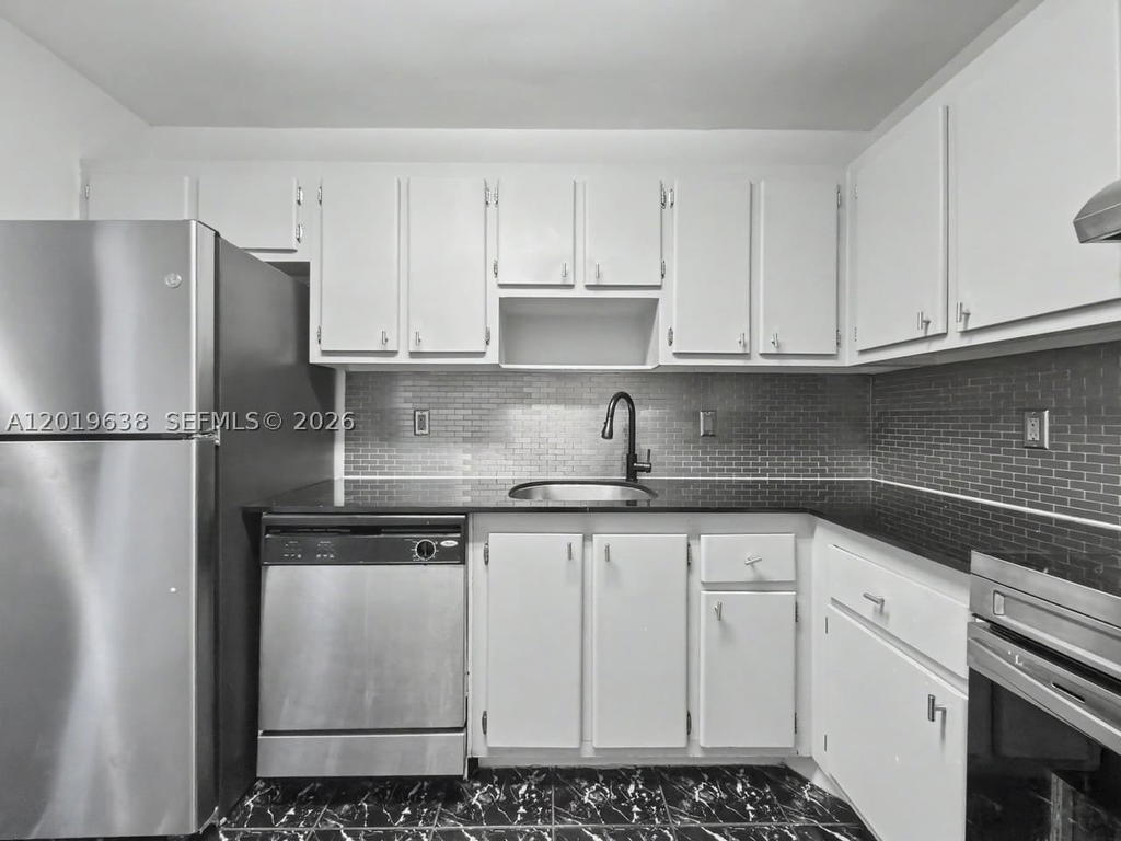 Real estate property located at 1300 Miami Gardens Dr #803E, Miami-dade, Wilshire Condo, Miami, FL