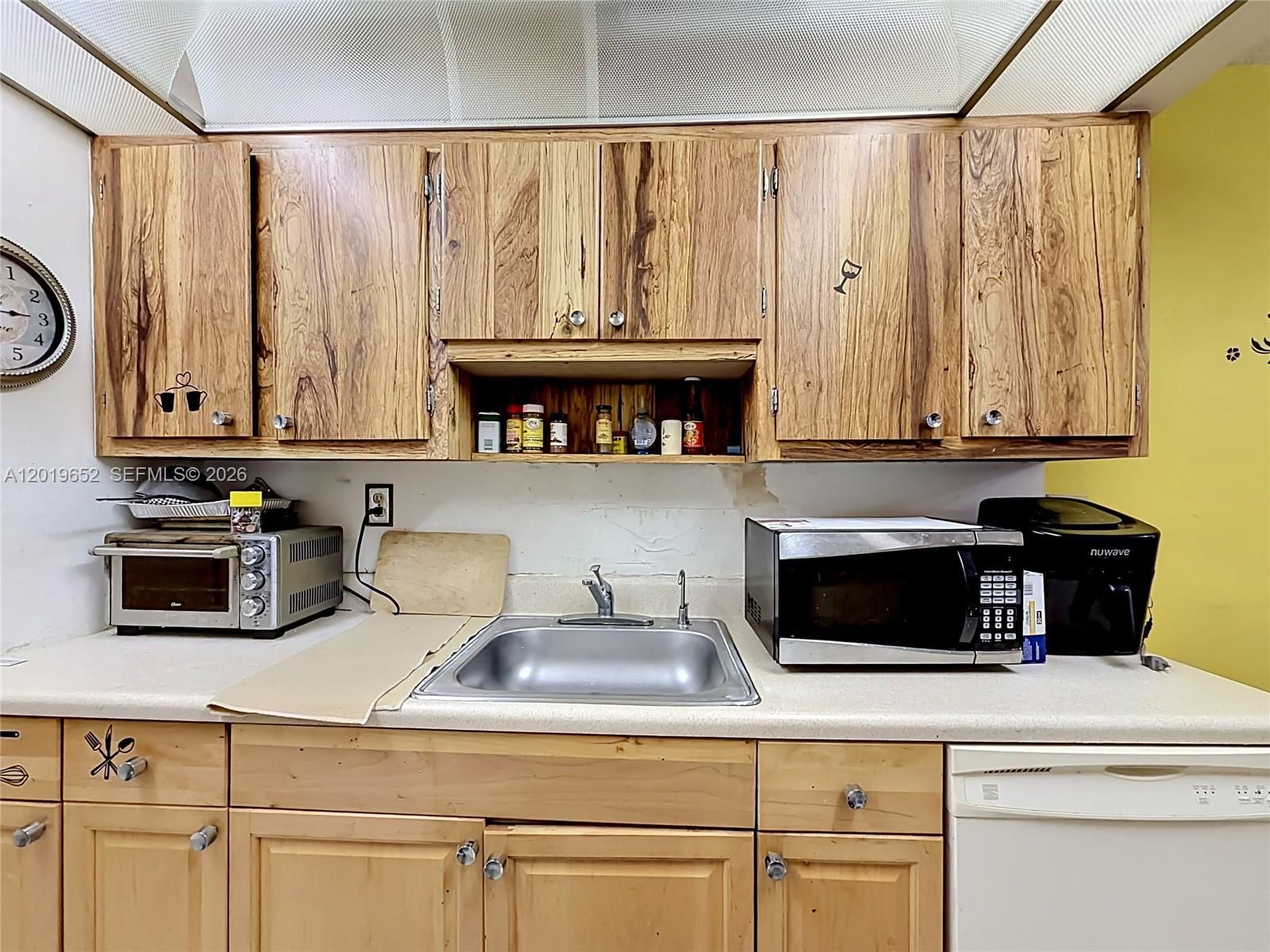 Real estate property located at 3000 48th Ter #126, Broward, Cypress Chase Condo No 5, Lauderdale Lakes, FL