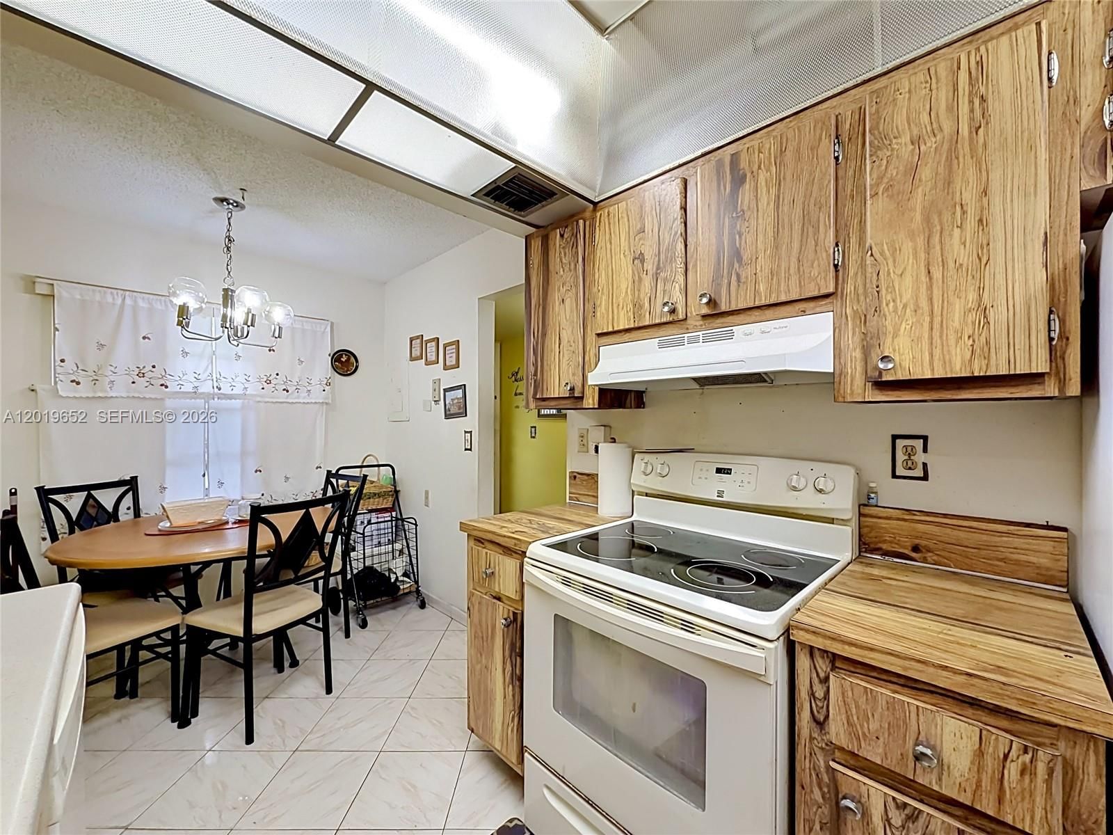 Real estate property located at 3000 48th Ter #126, Broward, Cypress Chase Condo No 5, Lauderdale Lakes, FL