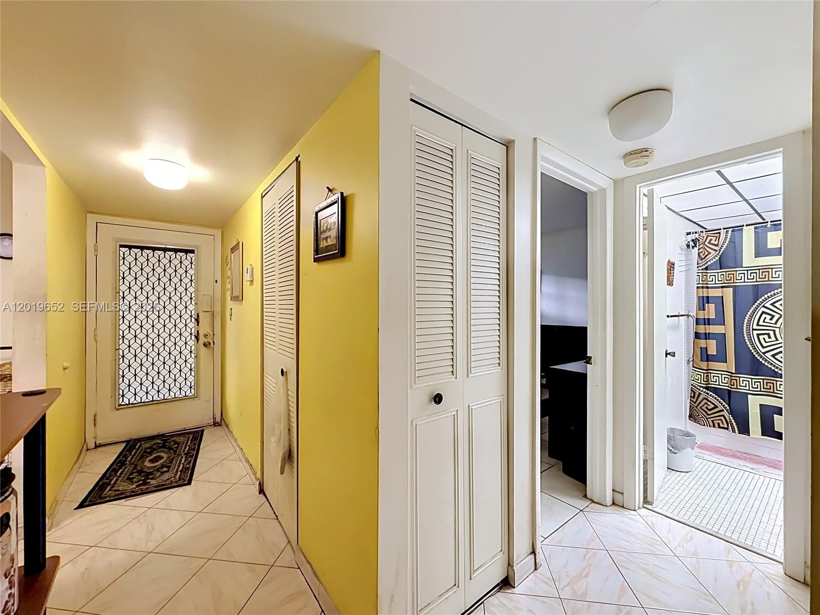 Real estate property located at 3000 48th Ter #126, Broward, Cypress Chase Condo No 5, Lauderdale Lakes, FL