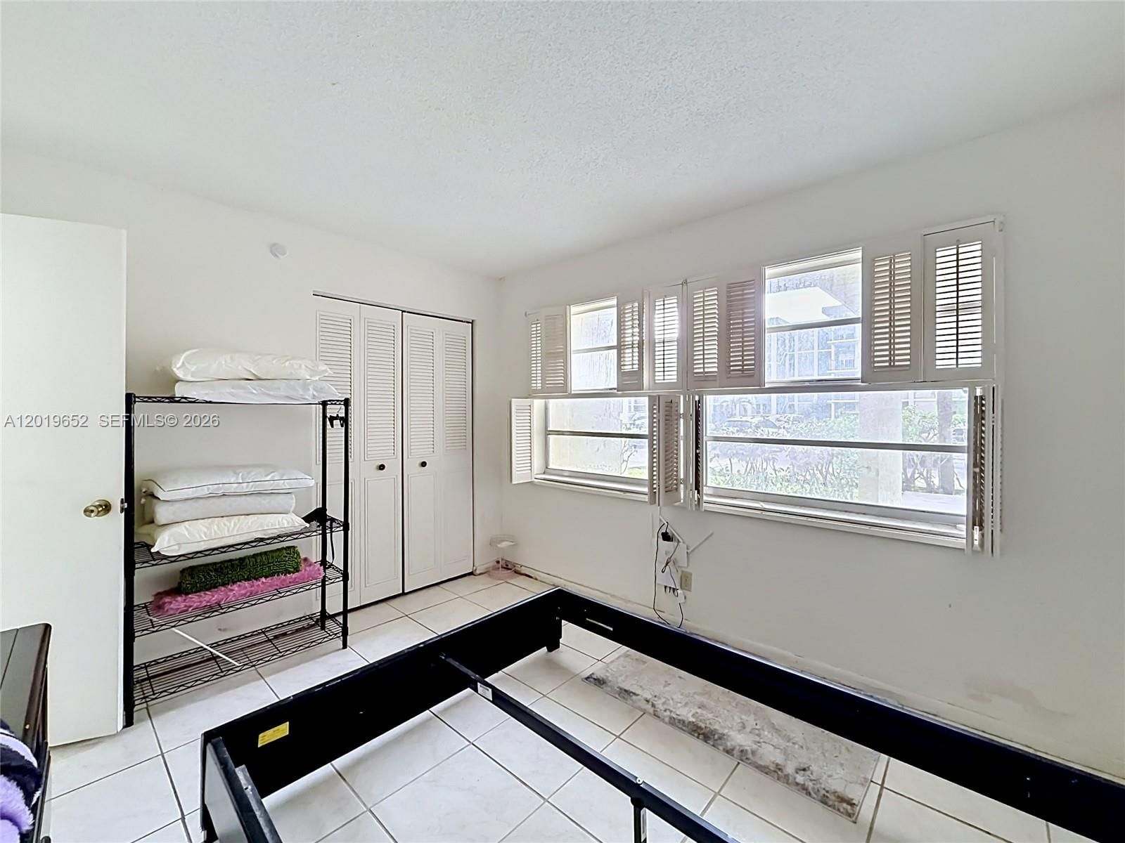 Real estate property located at 3000 48th Ter #126, Broward, Cypress Chase Condo No 5, Lauderdale Lakes, FL