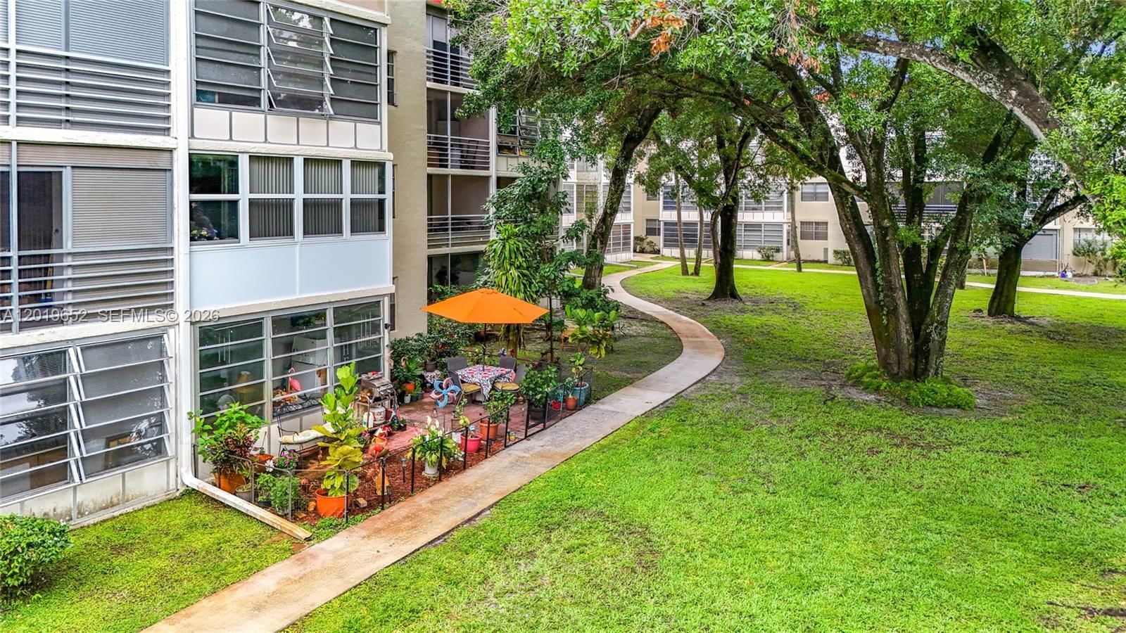 Real estate property located at 3000 48th Ter #126, Broward, Cypress Chase Condo No 5, Lauderdale Lakes, FL