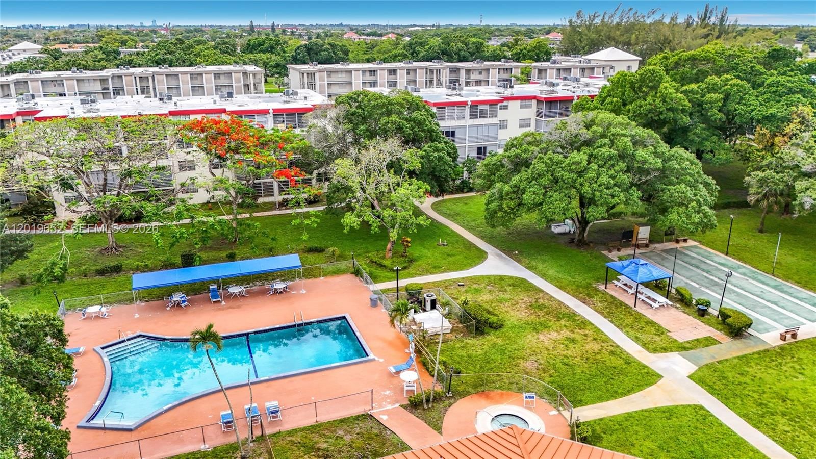 Real estate property located at 3000 48th Ter #126, Broward, Cypress Chase Condo No 5, Lauderdale Lakes, FL