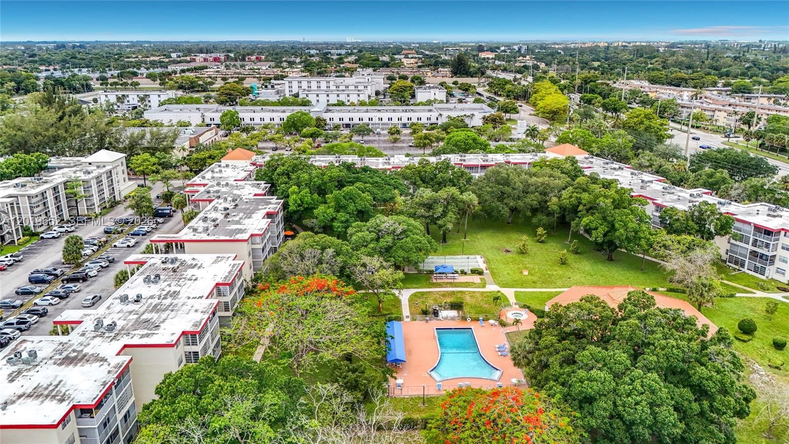Real estate property located at 3000 48th Ter #126, Broward, Cypress Chase Condo No 5, Lauderdale Lakes, FL
