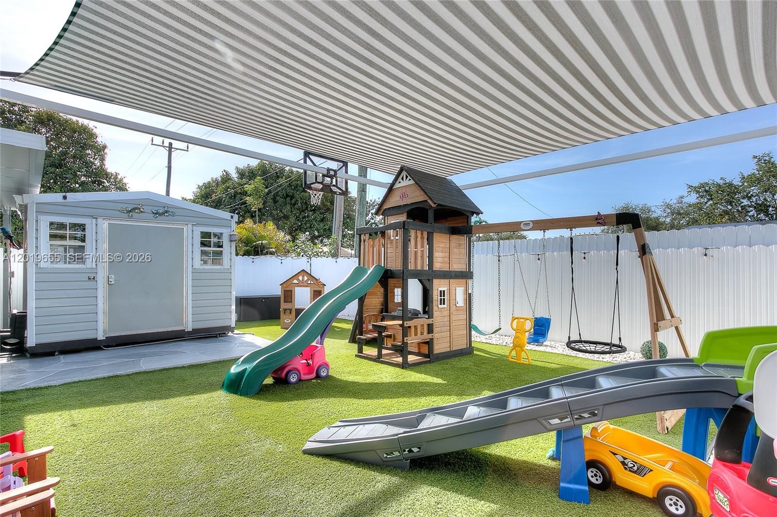 Real estate property located at 4951 190th st, Miami-dade, Carol City 6th Addn, Unincorporated Dade, FL