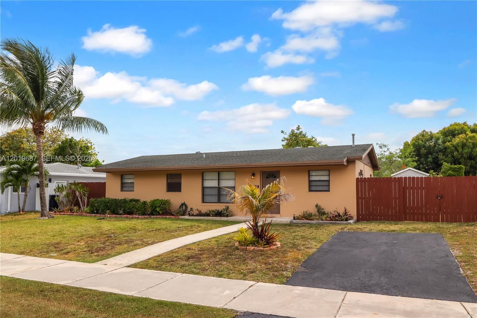 Real estate property located at 15502 102nd Ave, Miami-dade, Fairway Estates Sec 3, Miami, FL