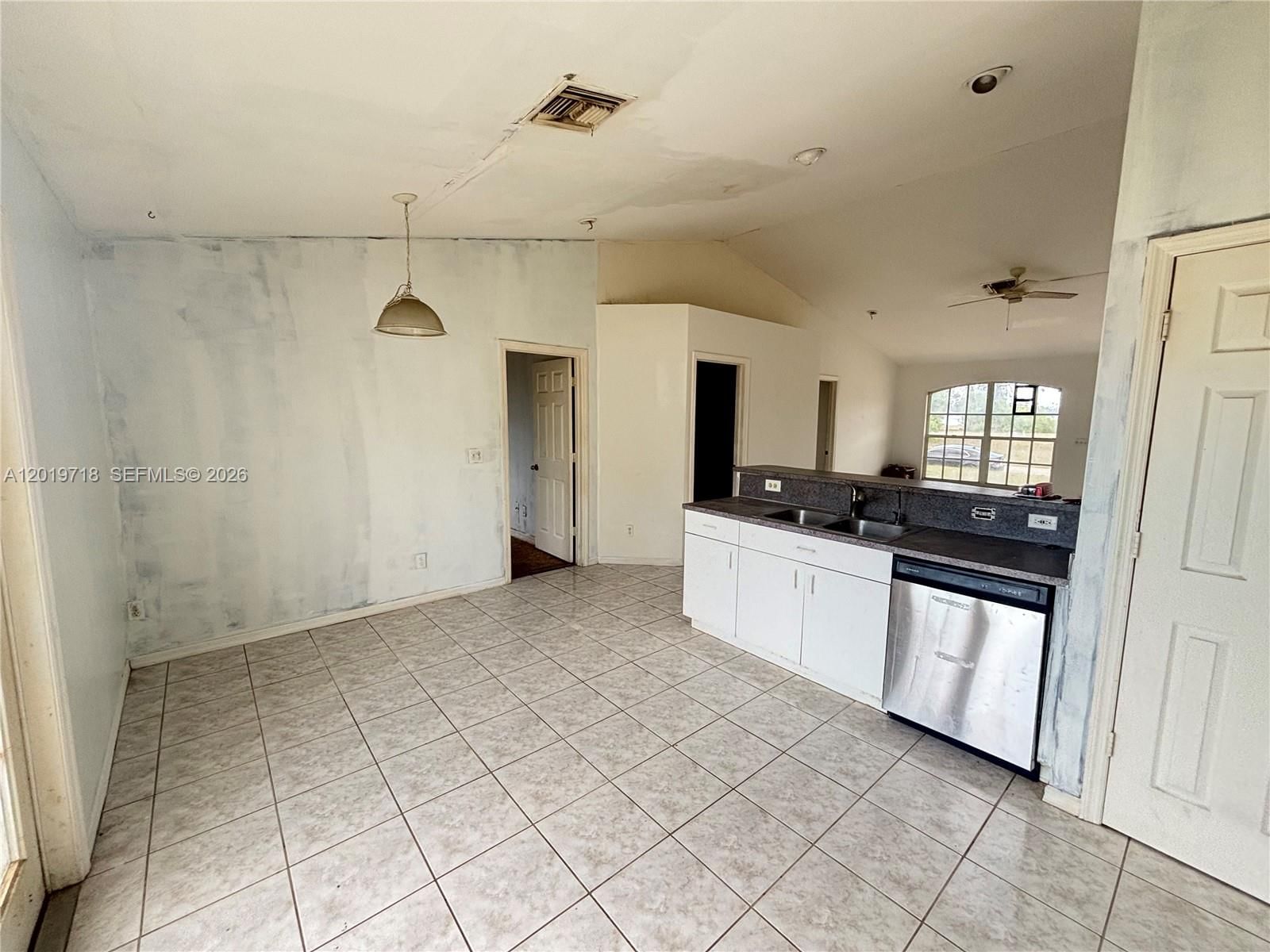 Real estate property located at 510 25TH PL, Lee, Cape Coral, Cape Coral, FL