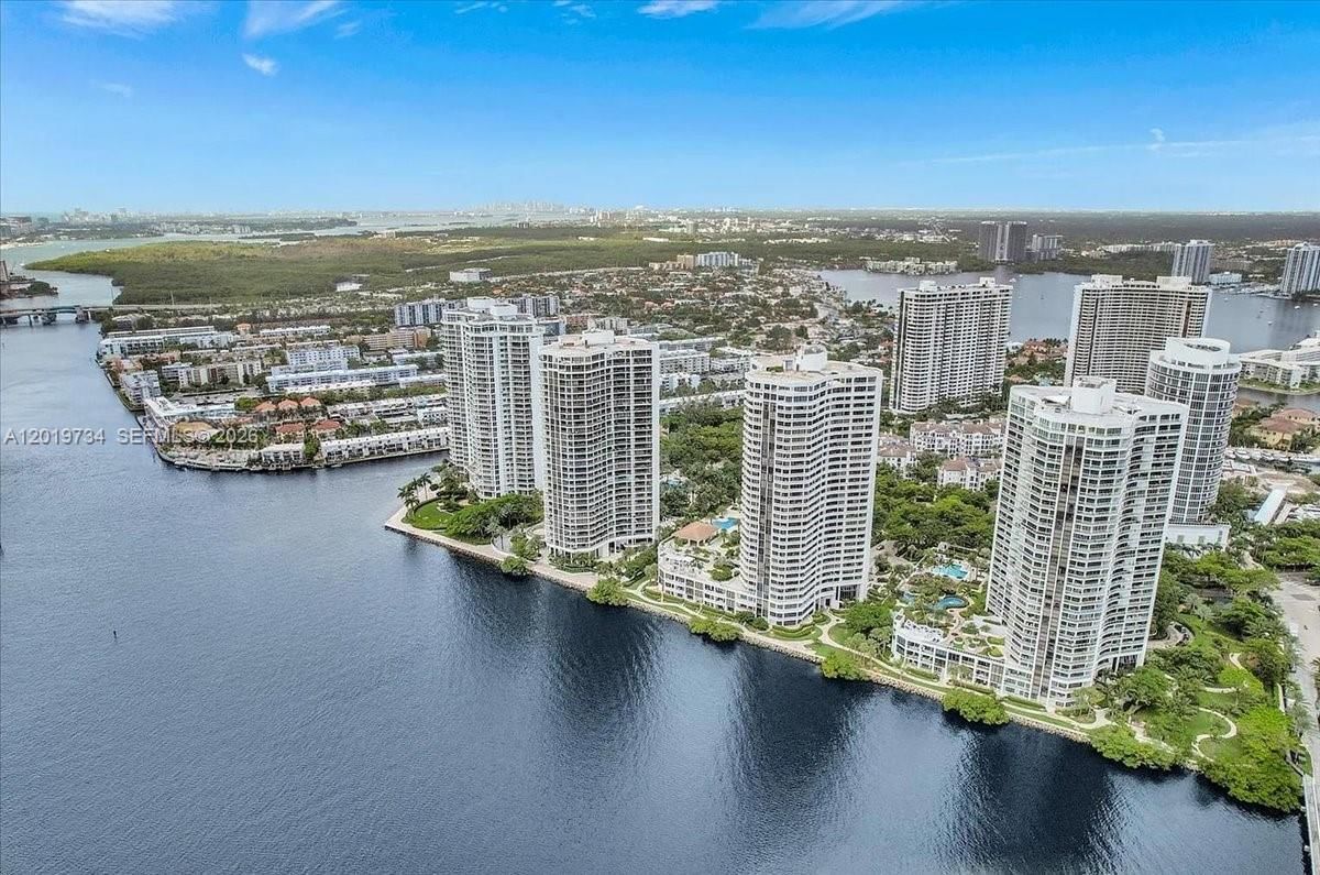 Real estate property located at 3000 Island Blvd #2802, Miami-dade, 3000 Isl Blvd Williams Is, Aventura, FL