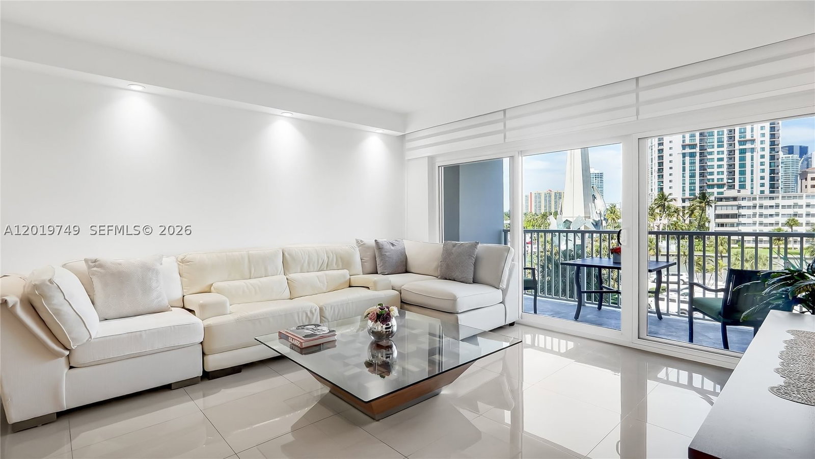 Real estate property located at 300 Bayview Dr #307, Miami-dade, Arlen House Condo, Sunny Isles Beach, FL