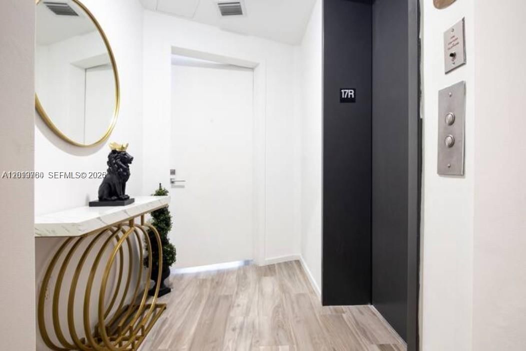 Real estate property located at 801 Miami Ave #1703, Miami-dade, 801 Sma Residences Condo, Miami, FL