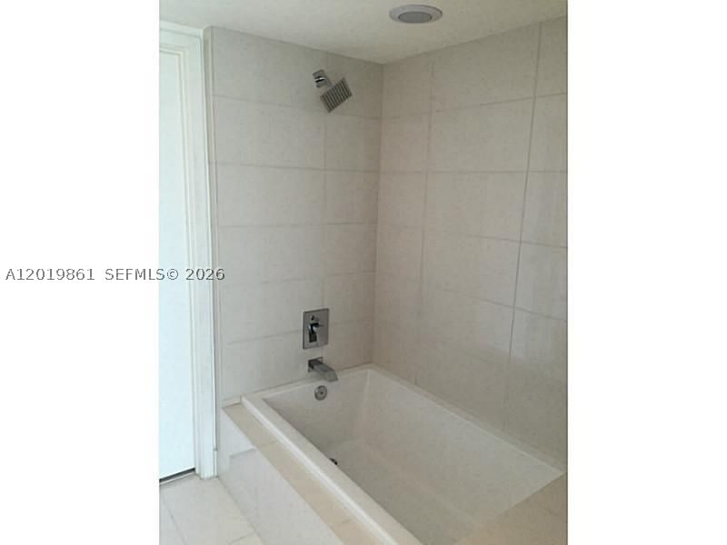 Real estate property located at 1100 MIAMI AV #3302, Miami-dade, Millecento, Miami, FL