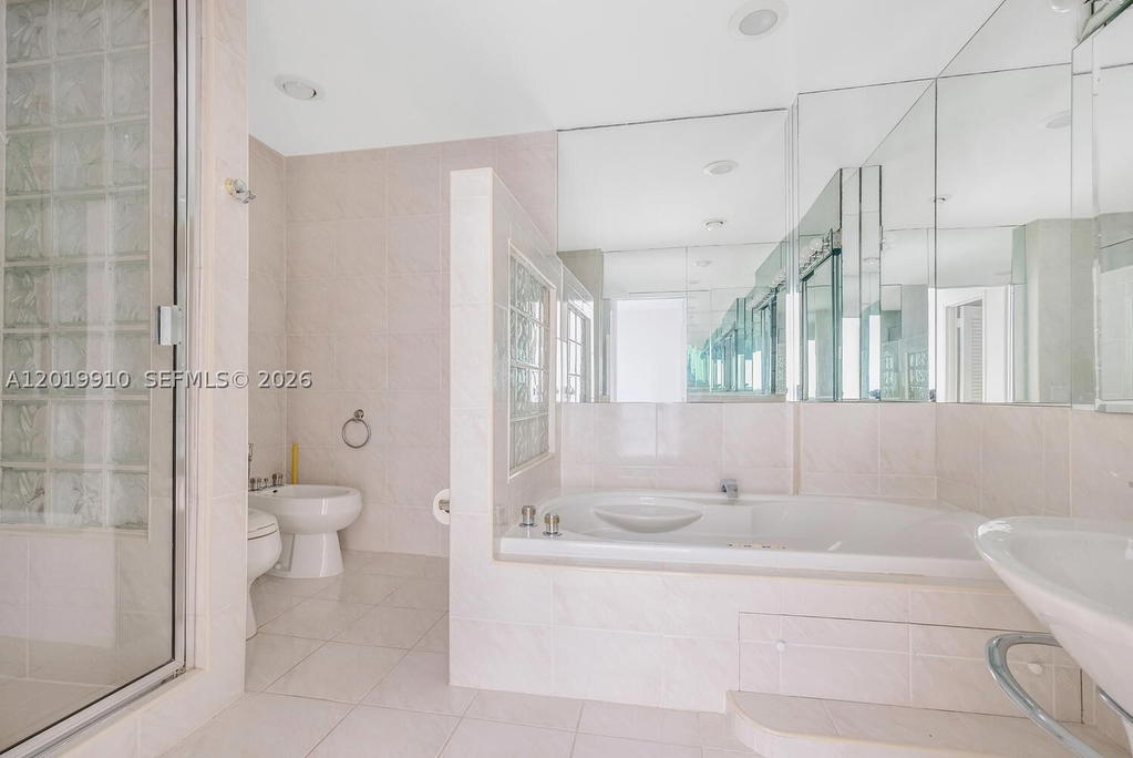 Real estate property located at 10185 Collins Ave PH08, Miami-dade, The Plaza Of Bal Harbour, Bal Harbour, FL