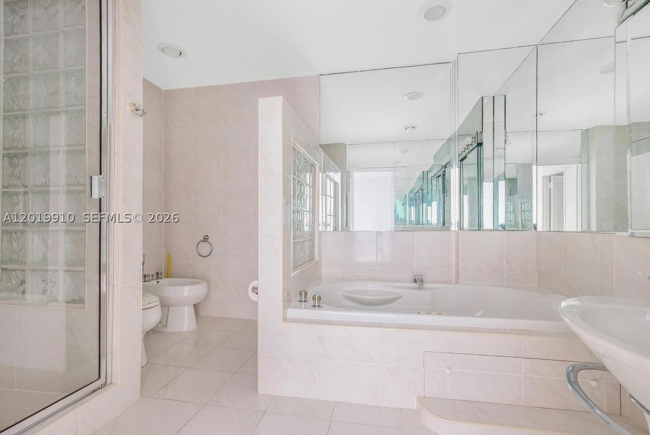 Real estate property located at 10185 Collins Ave PH08, Miami-dade, The Plaza Of Bal Harbour, Bal Harbour, FL