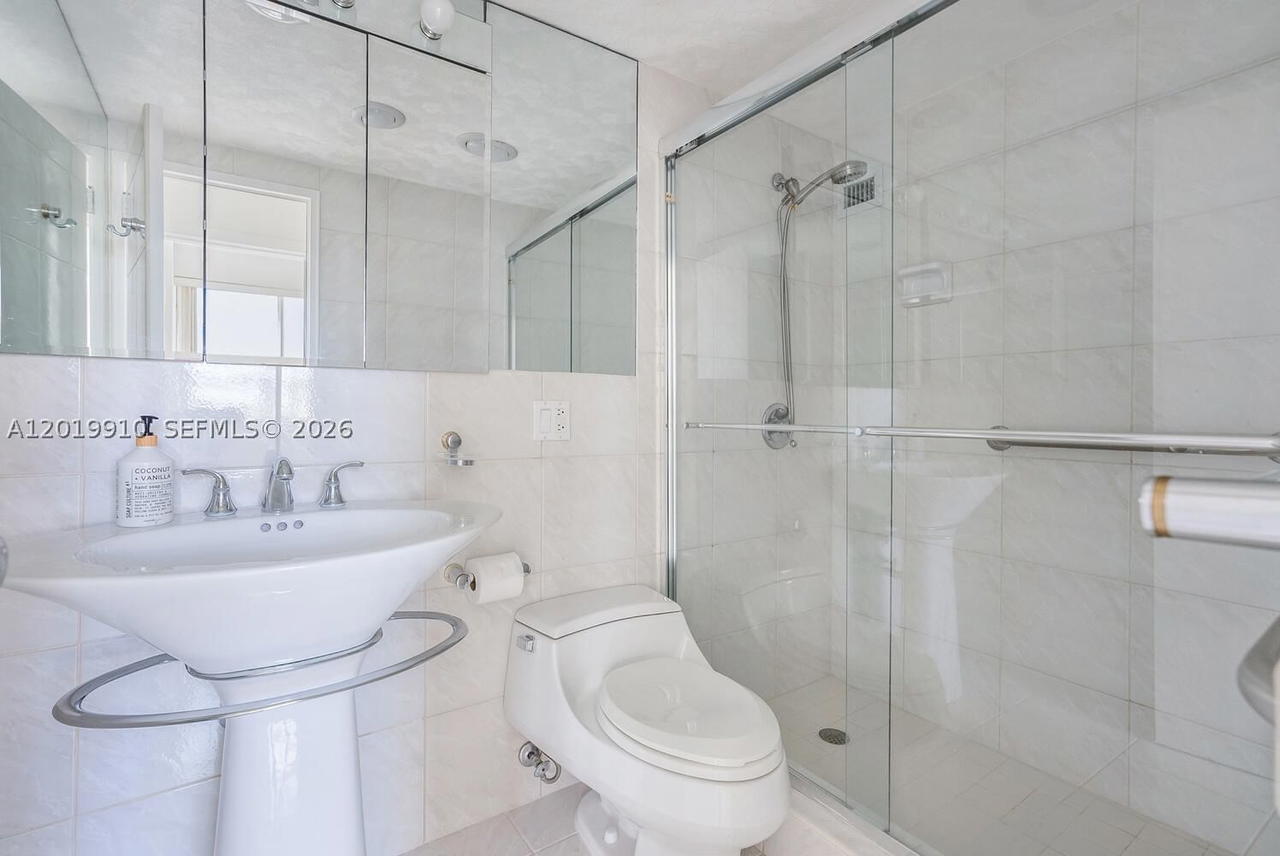 Real estate property located at 10185 Collins Ave PH08, Miami-dade, The Plaza Of Bal Harbour, Bal Harbour, FL