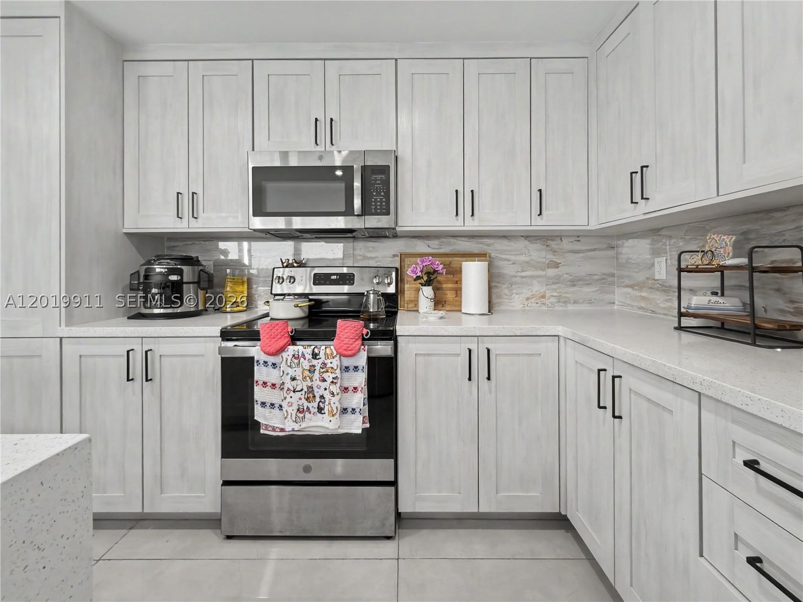 Real estate property located at 1326 2nd Ln, Miami-dade, Alba Subdivision, Florida City, FL