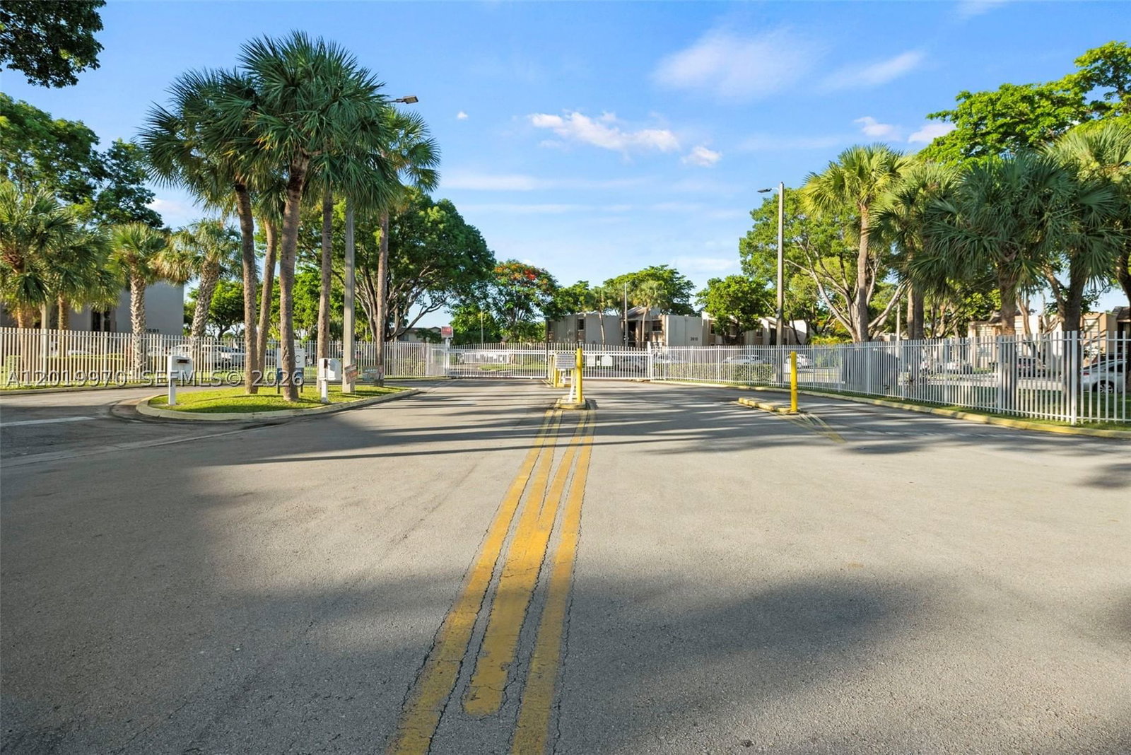 Real estate property located at 3581 117th Ave #5-206, Miami-dade, Westbird Village Condo, Miami, FL