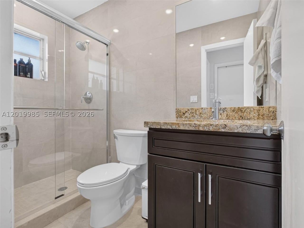 Real estate property located at 16641 Royal Poinciana Dr, Broward, Bonaventure Lakes, Weston, FL