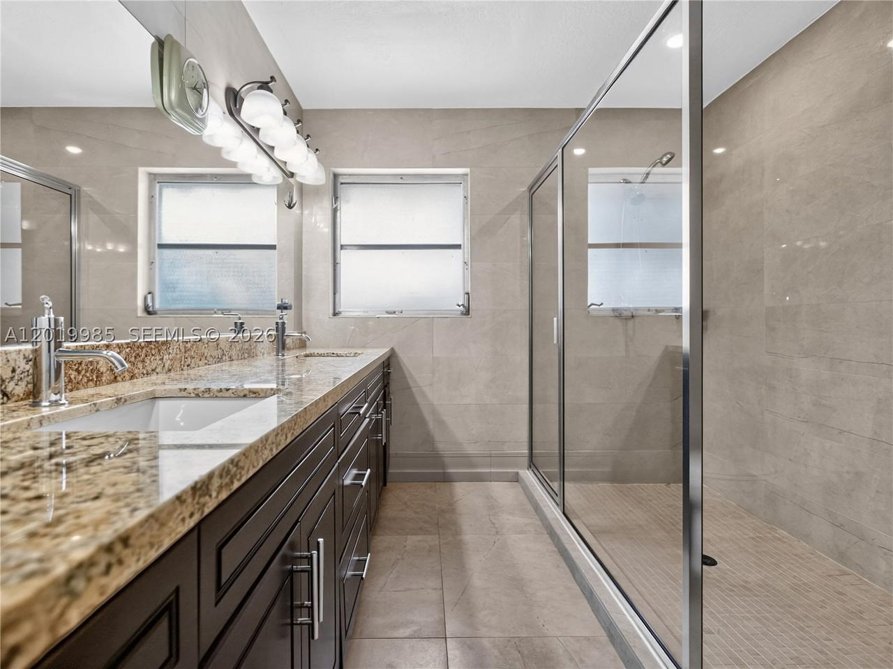 Real estate property located at 16641 Royal Poinciana Dr, Broward, Bonaventure Lakes, Weston, FL