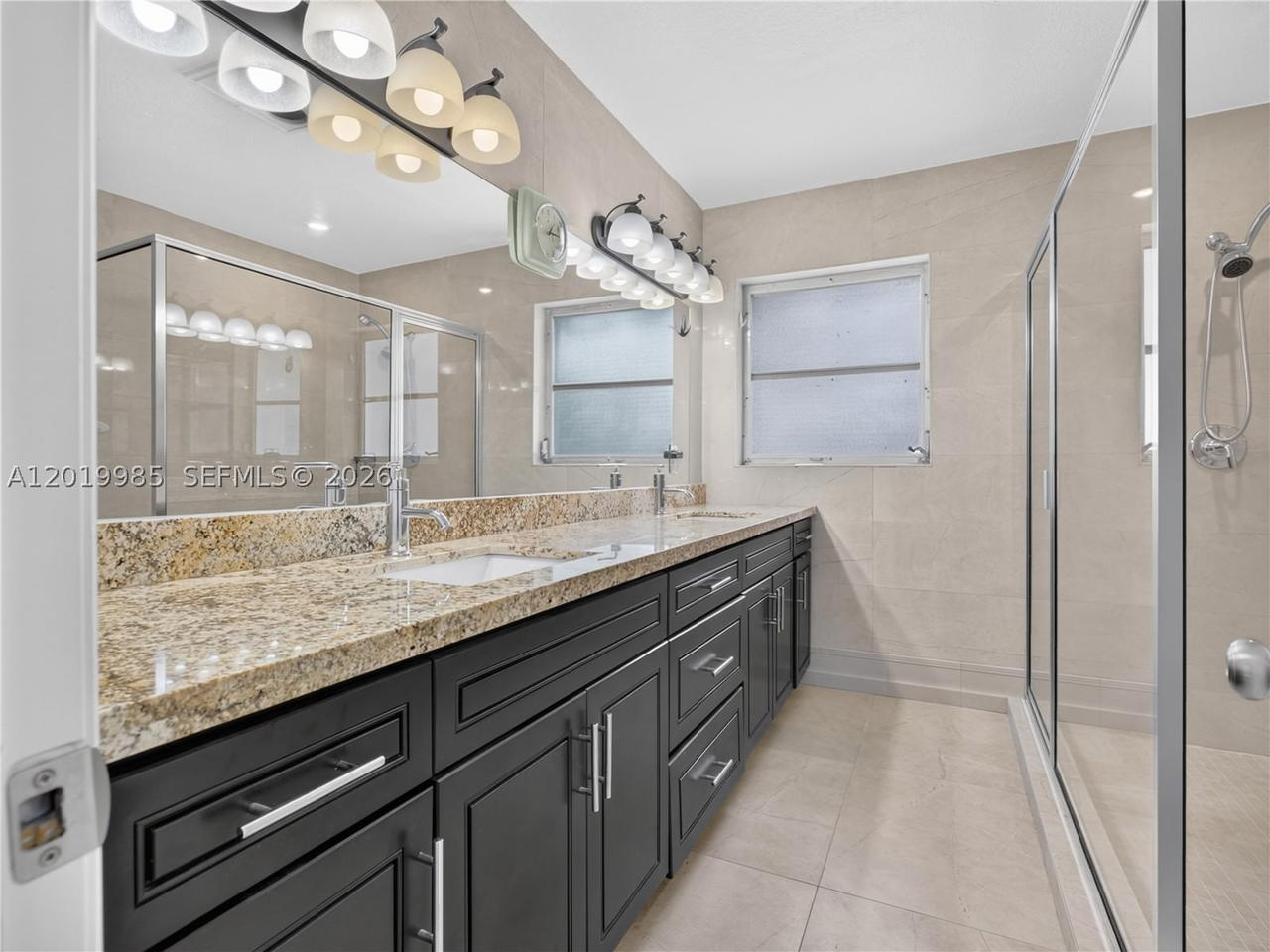 Real estate property located at 16641 Royal Poinciana Dr, Broward, Bonaventure Lakes, Weston, FL