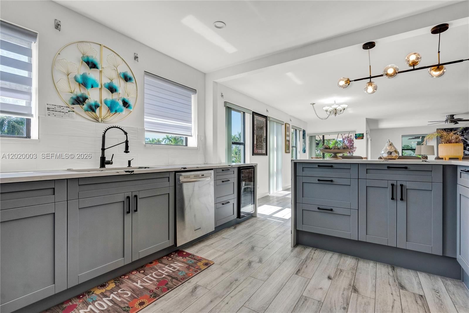 Real estate property located at 76 Isle Of Venice Dr C, Broward, 76 Isle Of Venice Co-op, Fort Lauderdale, FL