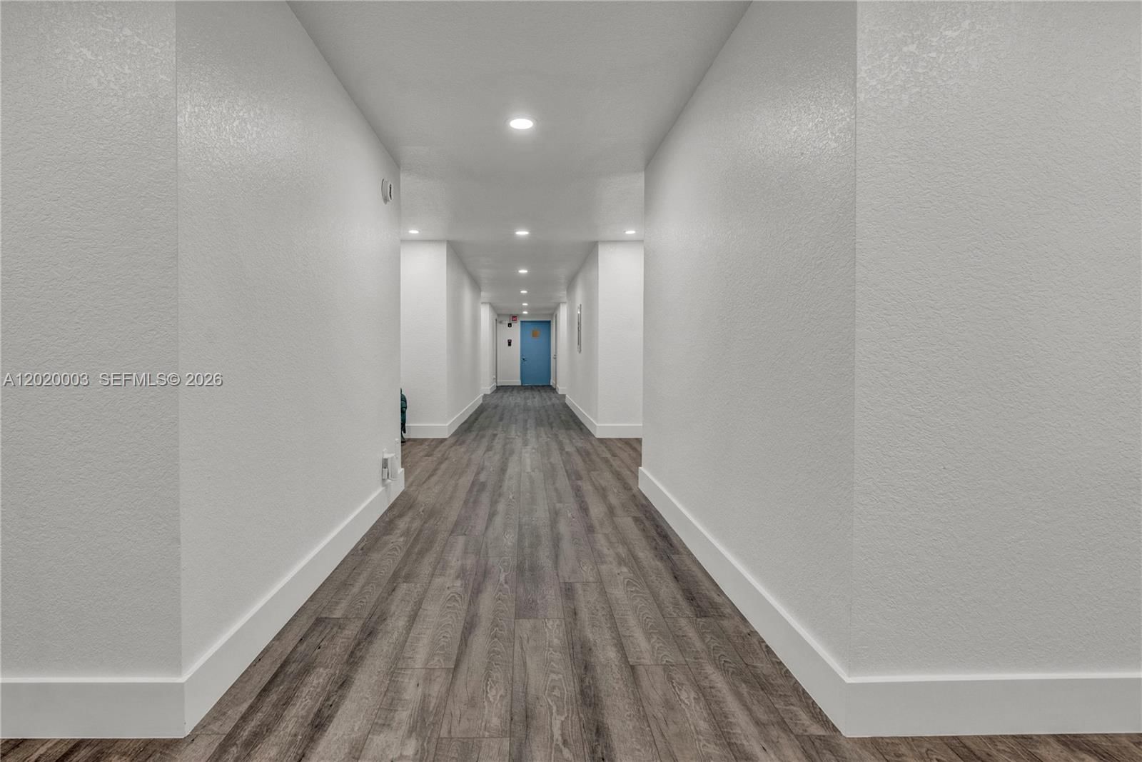 Real estate property located at 76 Isle Of Venice Dr C, Broward, 76 Isle Of Venice Co-op, Fort Lauderdale, FL