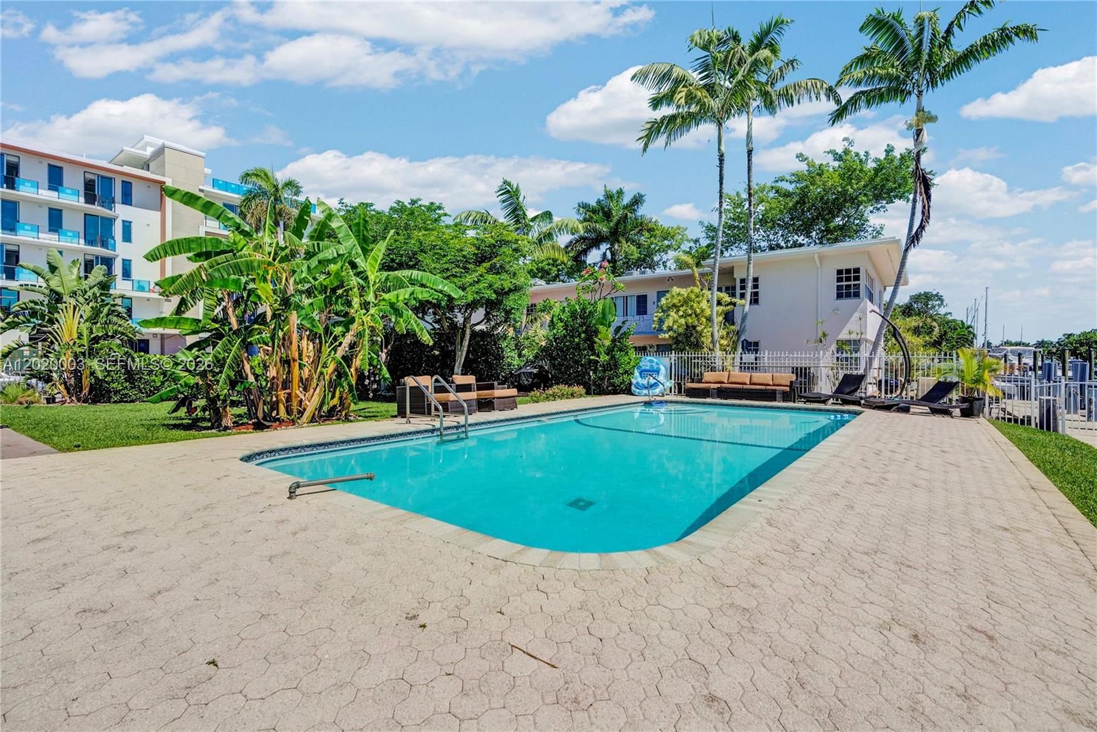 Real estate property located at 76 Isle Of Venice Dr C, Broward, 76 Isle Of Venice Co-op, Fort Lauderdale, FL