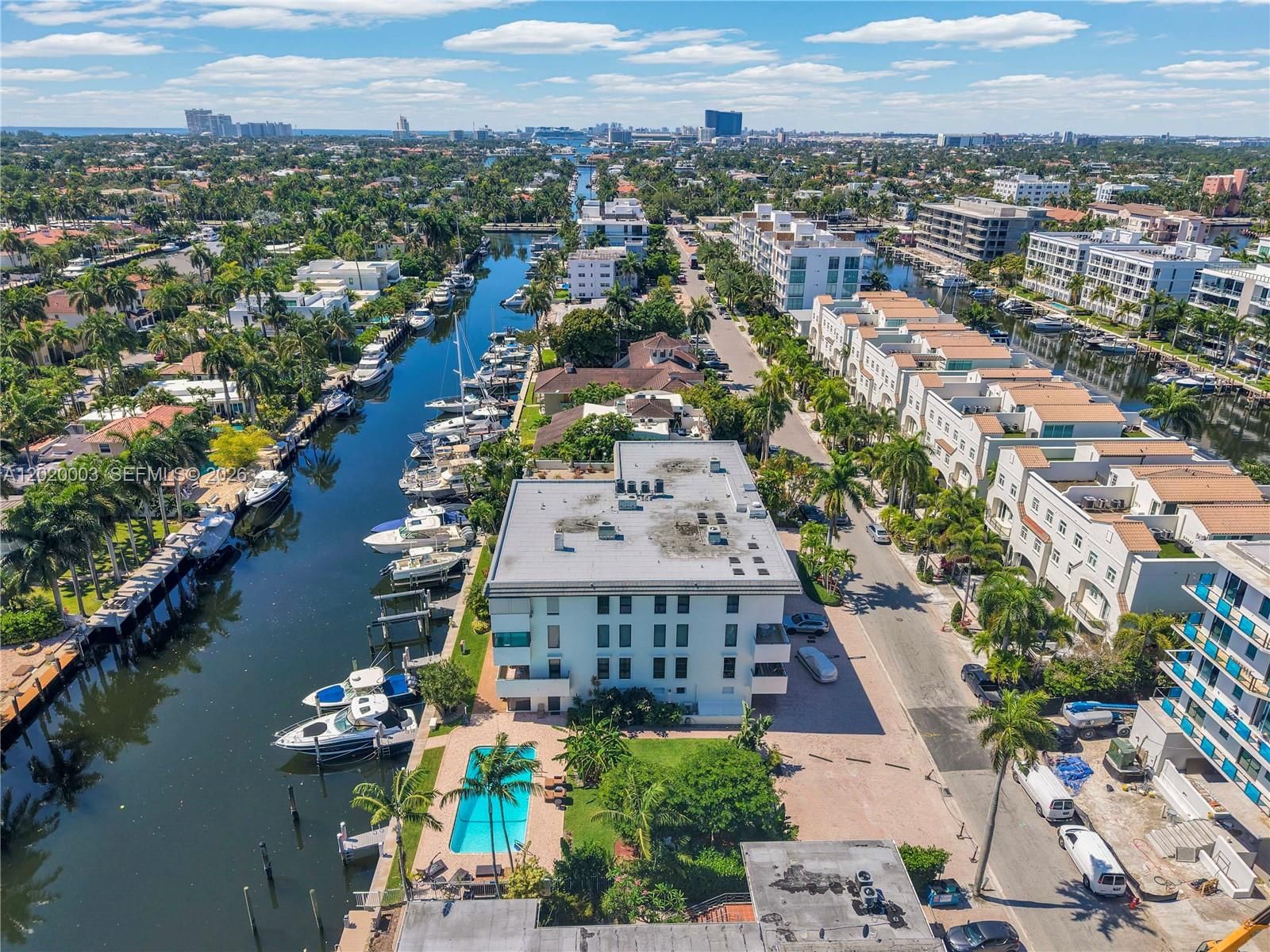 Real estate property located at 76 Isle Of Venice Dr C, Broward, 76 Isle Of Venice Co-op, Fort Lauderdale, FL