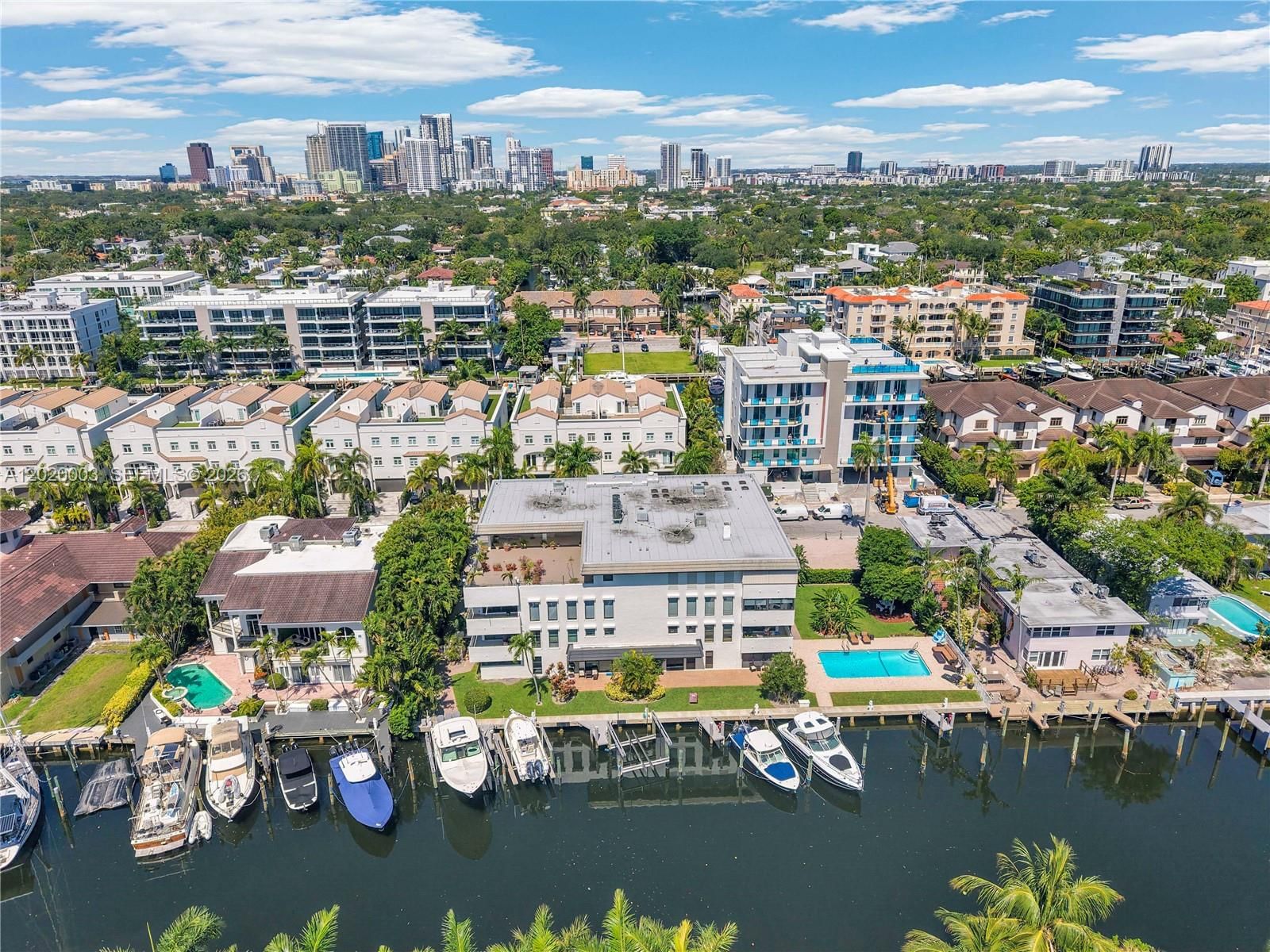 Real estate property located at 76 Isle Of Venice Dr C, Broward, 76 Isle Of Venice Co-op, Fort Lauderdale, FL
