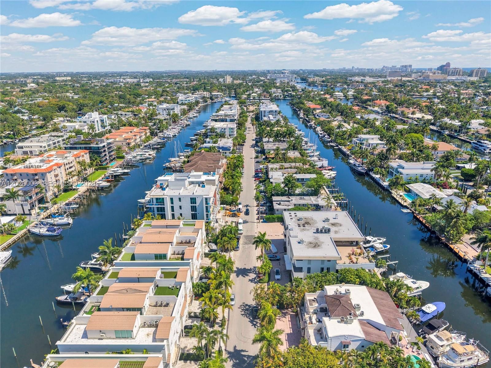 Real estate property located at 76 Isle Of Venice Dr C, Broward, 76 Isle Of Venice Co-op, Fort Lauderdale, FL