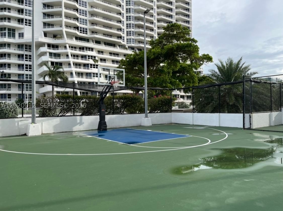 Real estate property located at 600 36th St #1111, Miami-dade, Charter Club Condo, Miami, FL